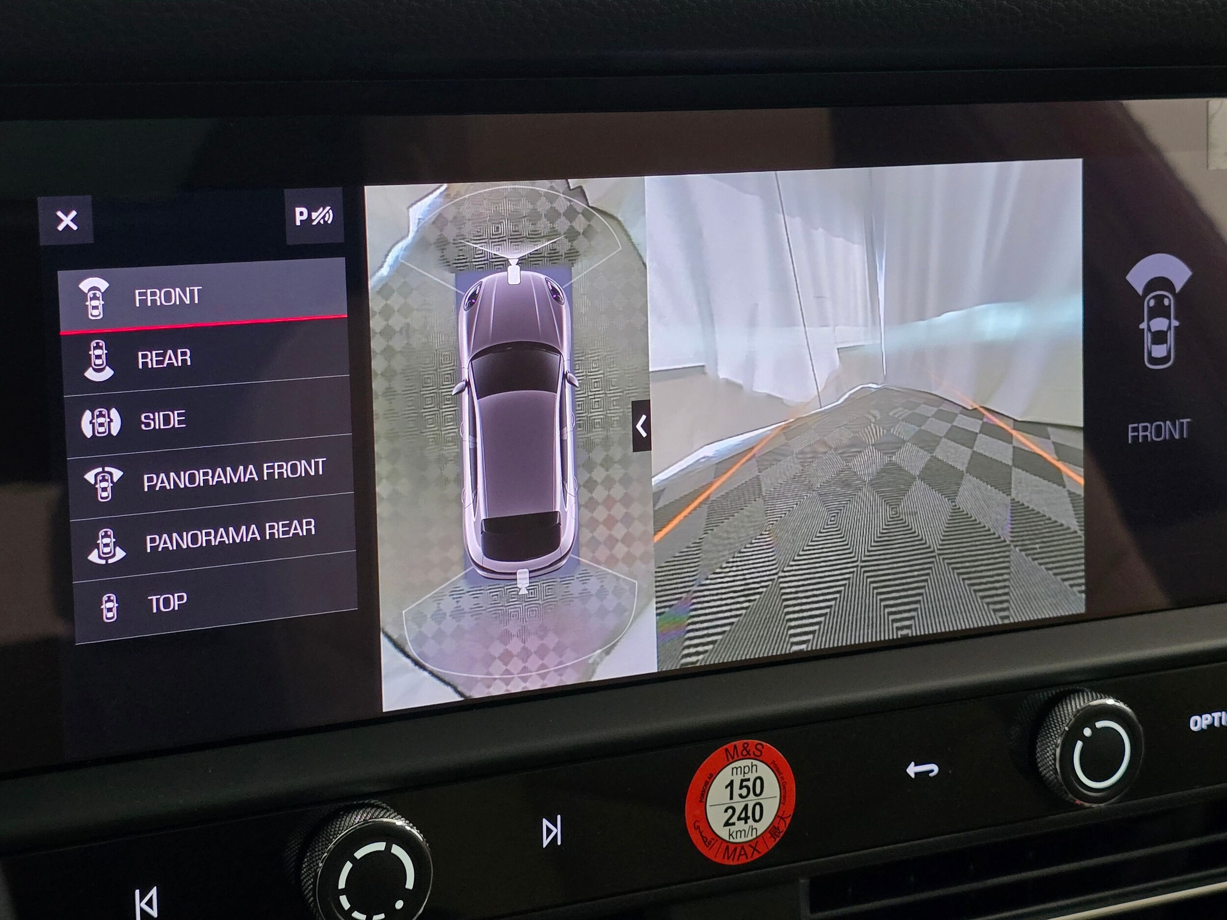2025 Porsche Macan - Photo 43