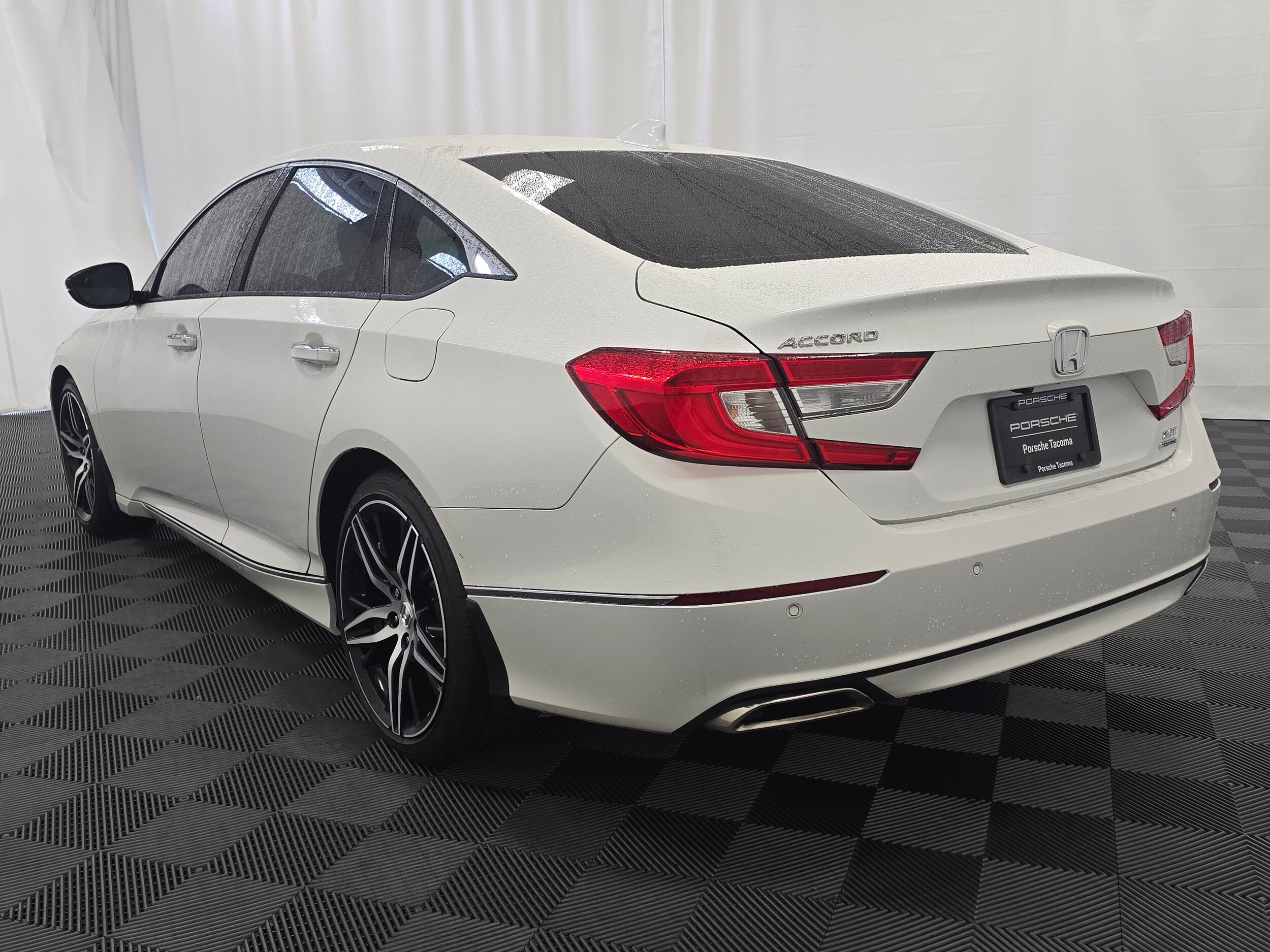 2021 Honda Accord Touring 2.0T photo 3