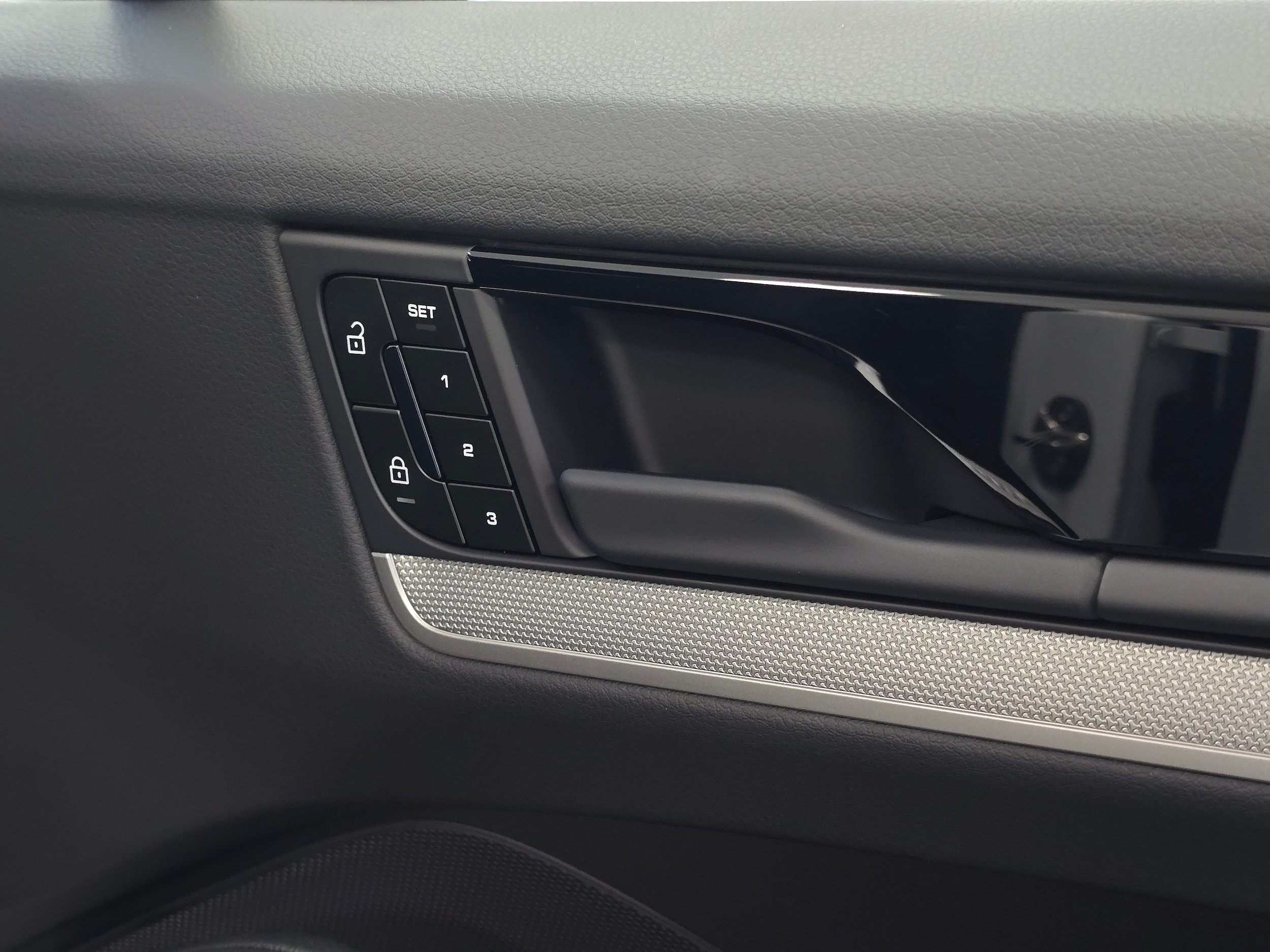 2025 Porsche Cayenne Coup Base - Photo 29