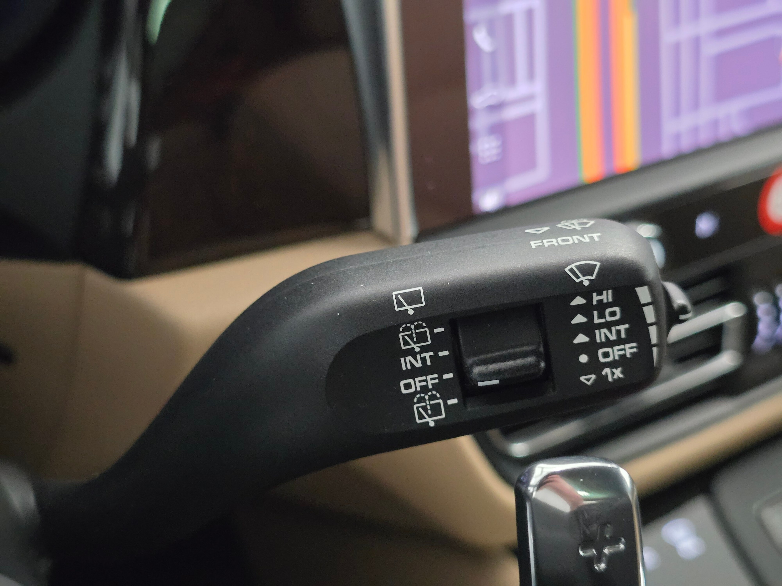 2025 Porsche Macan - Photo 39