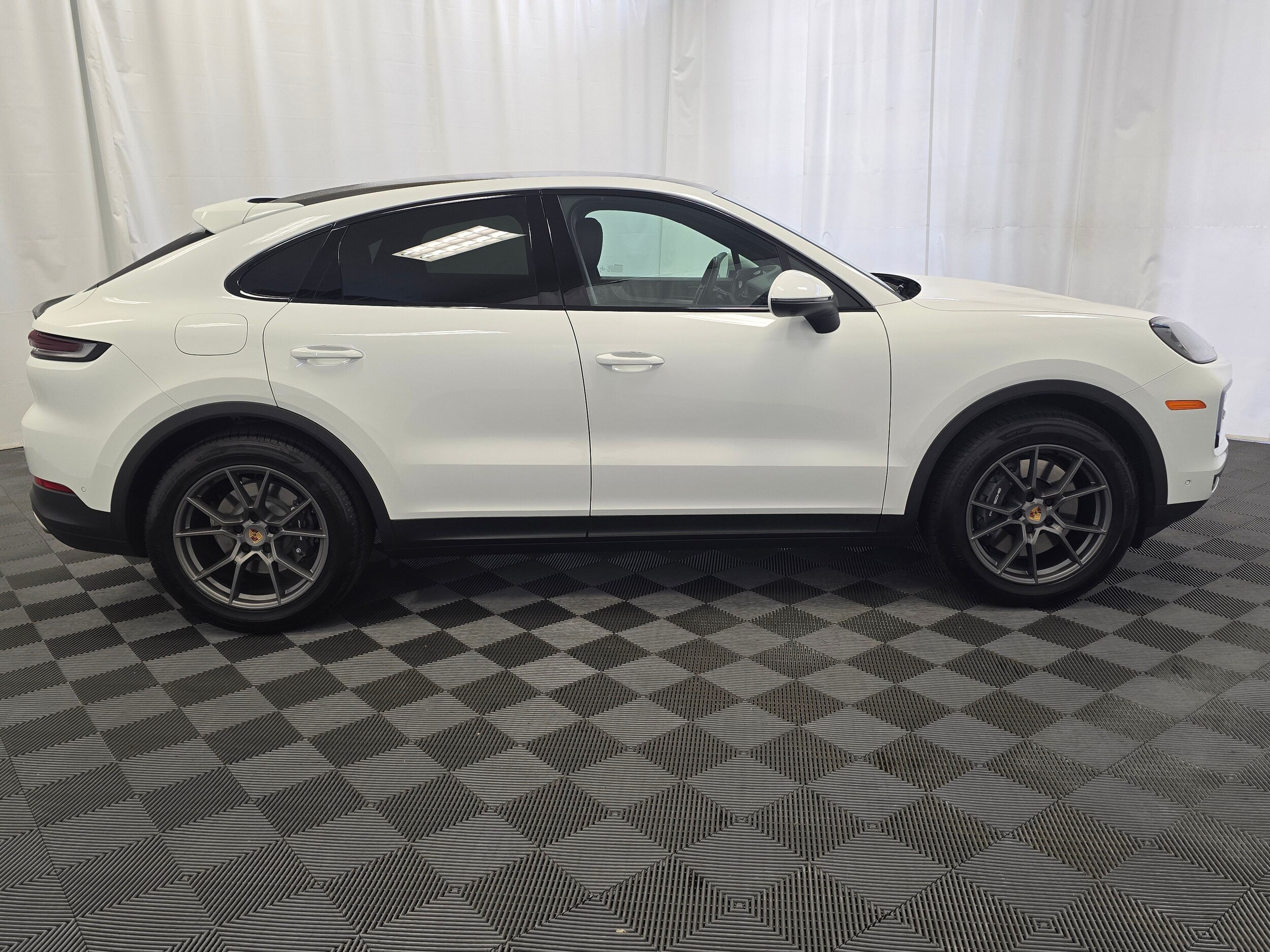 2025 Porsche Cayenne Coup Base - Photo 8