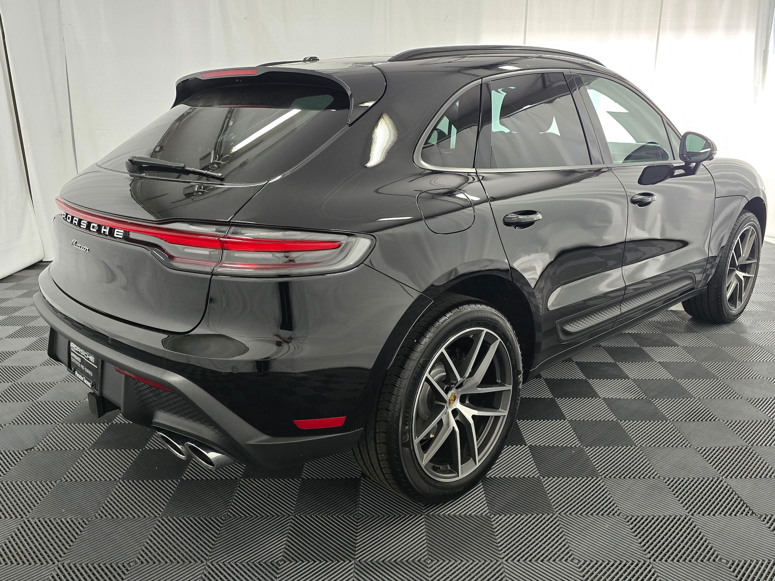 2025 Porsche Macan - Photo 7