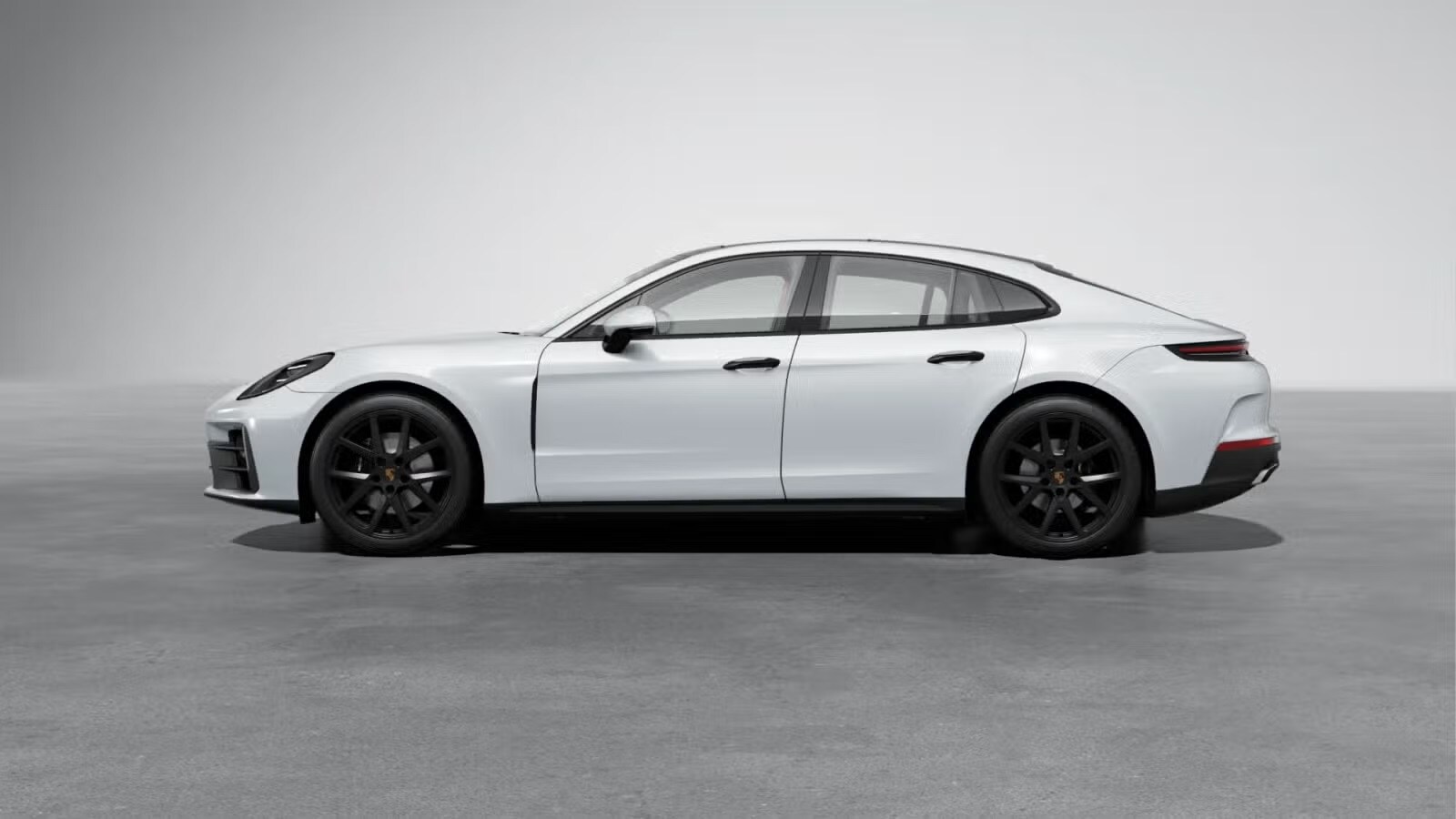 2025 Porsche Panamera 4 photo 2