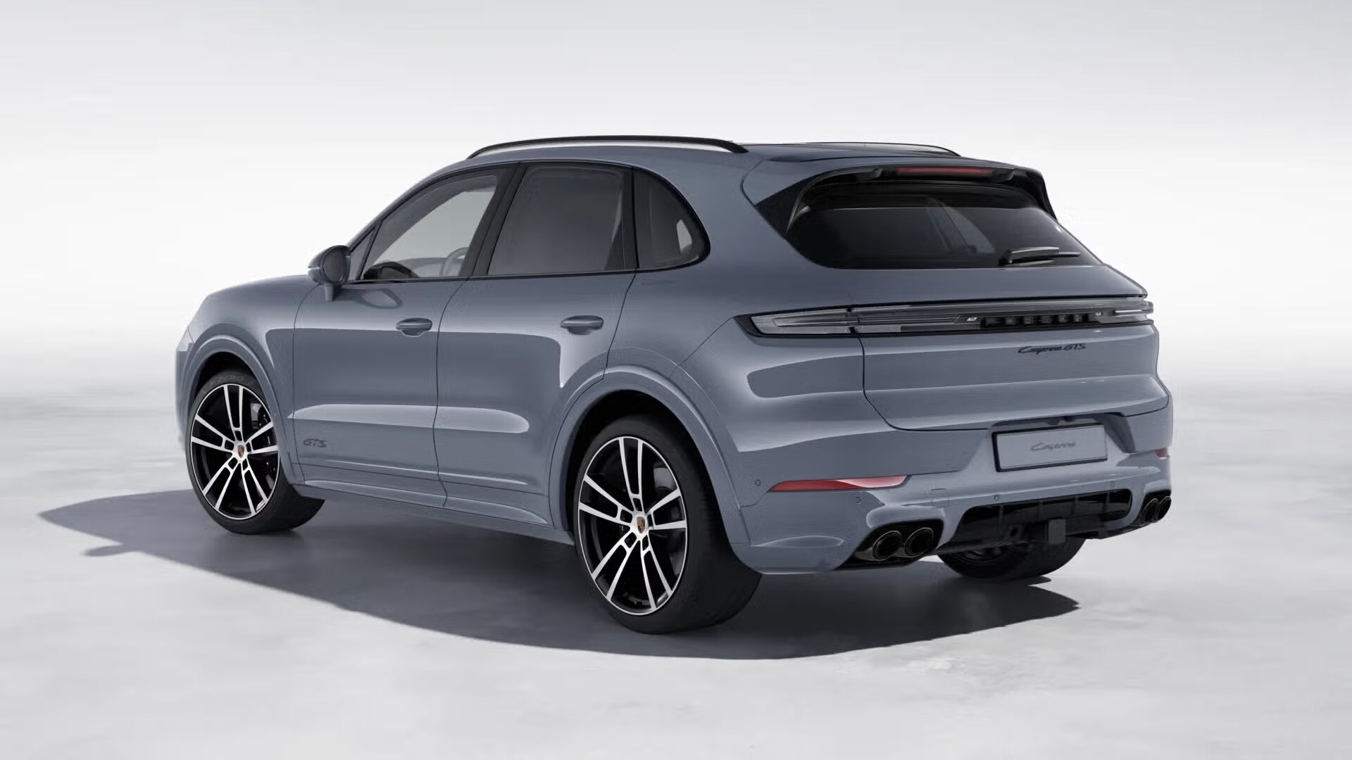2025 Porsche Cayenne GTS photo 3