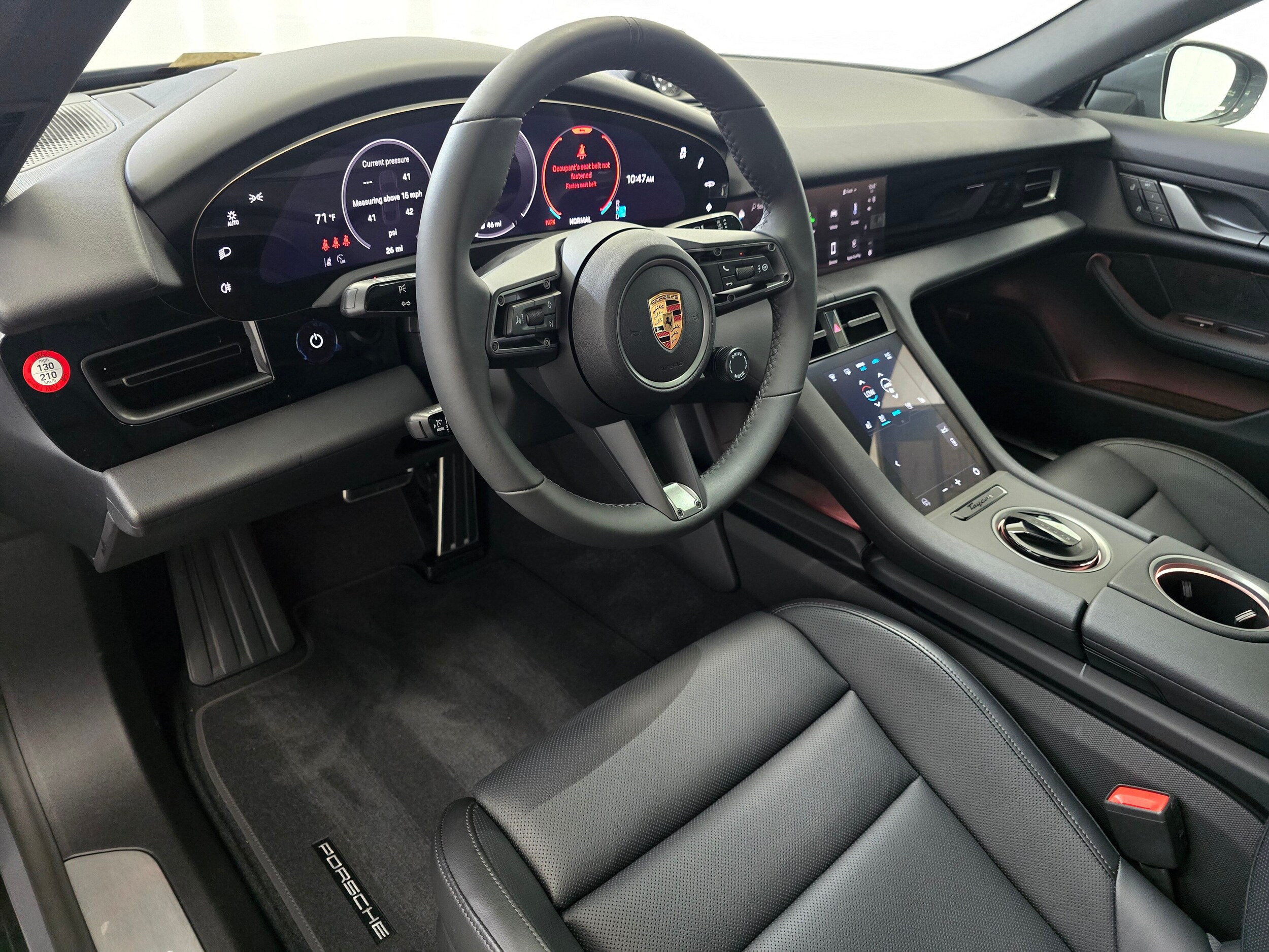 2025 Porsche Taycan 4 photo 4