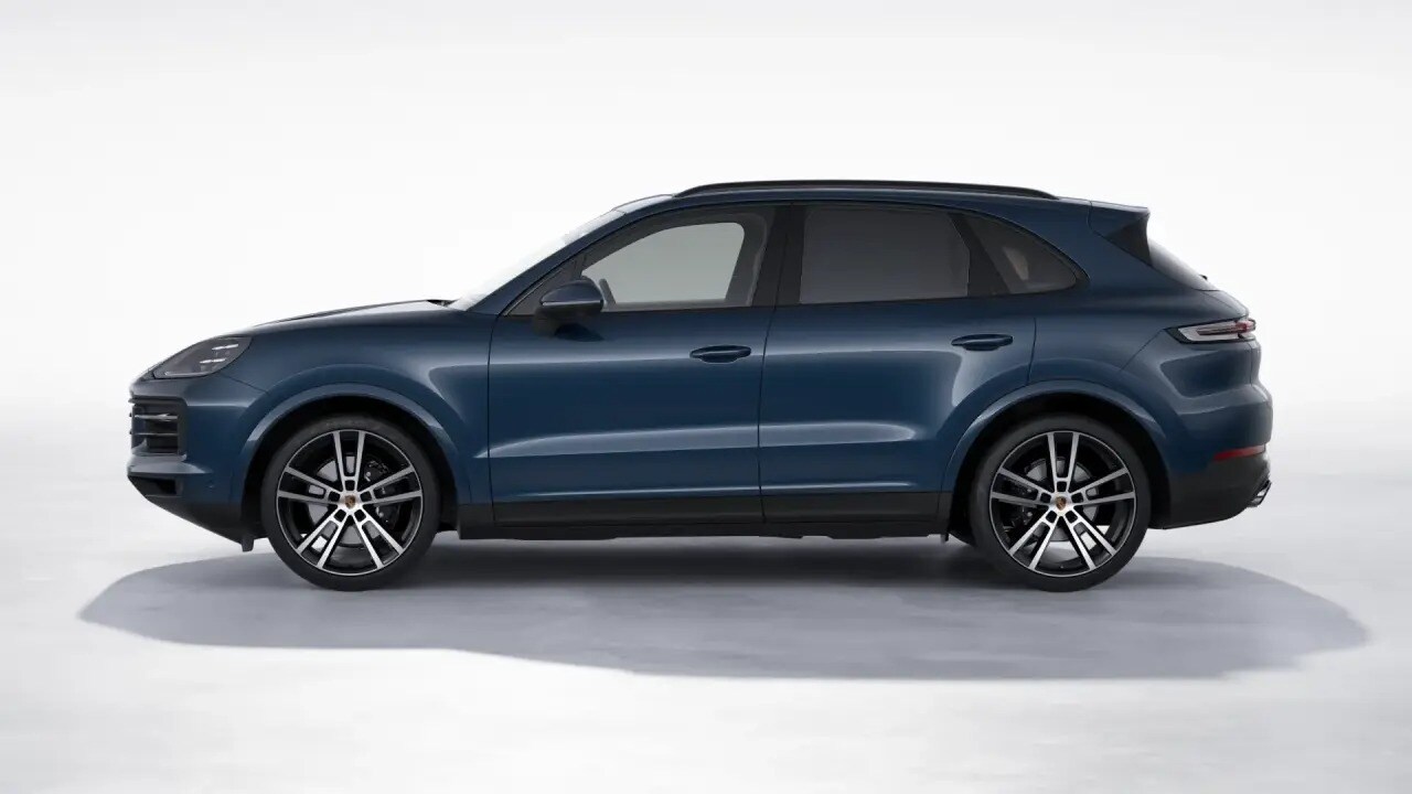 2025 Porsche Cayenne Coupe photo 2