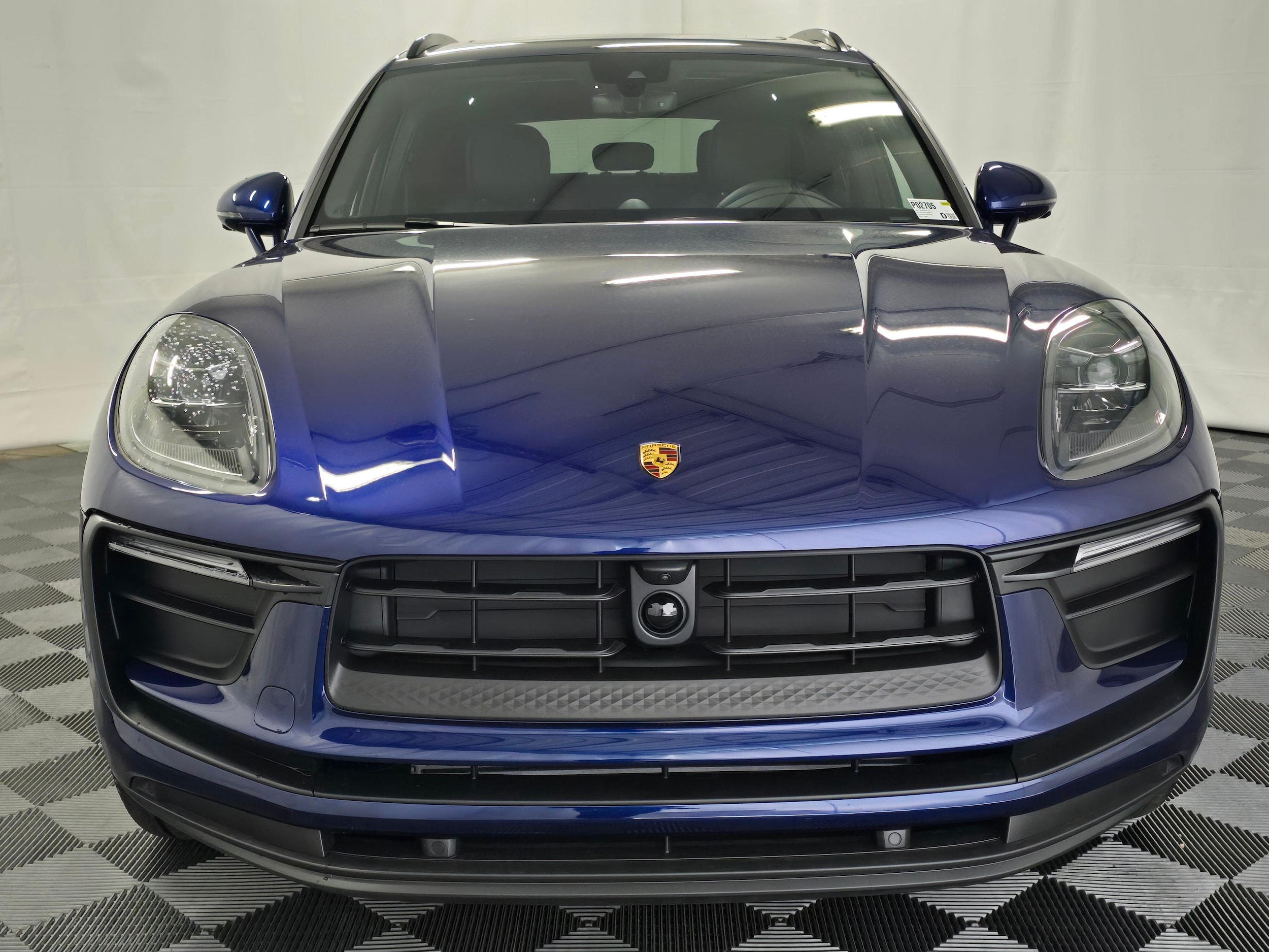 2026 Porsche Macan T - Photo 10