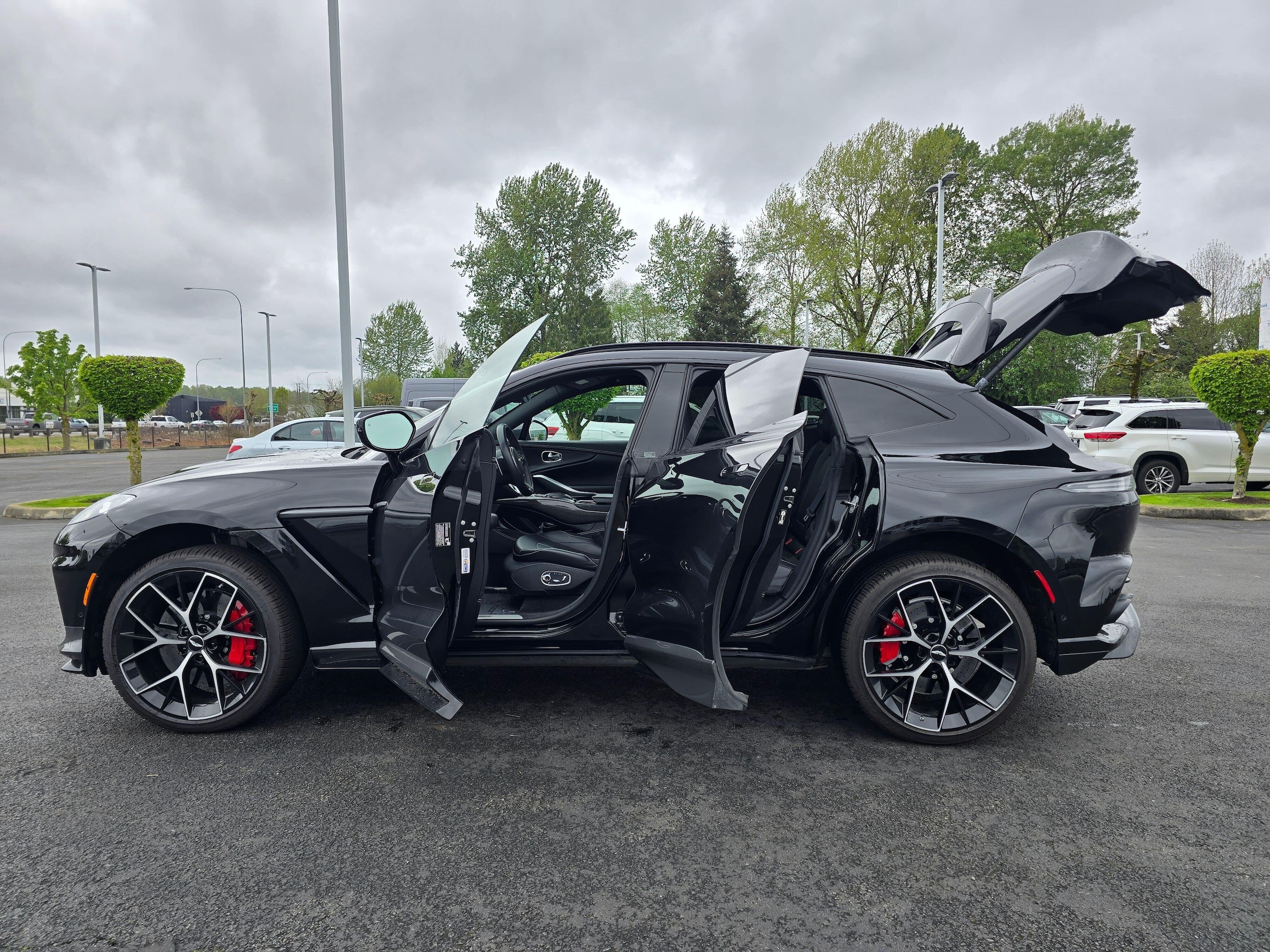 2024 Aston Martin DBX 707 - Photo 10