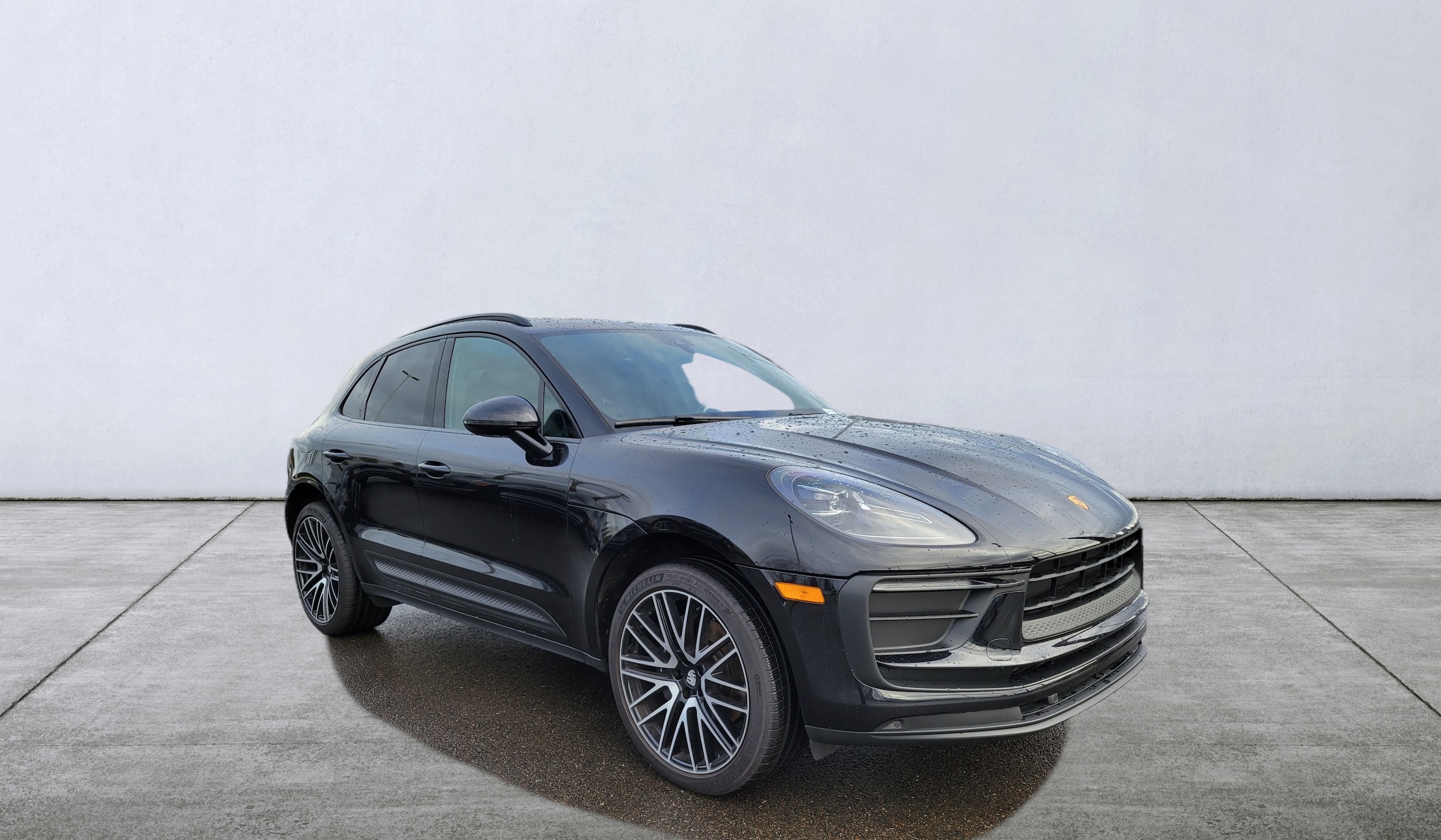 Discover 93+ images porsche macan fuel tank capacity In.thptnganamst