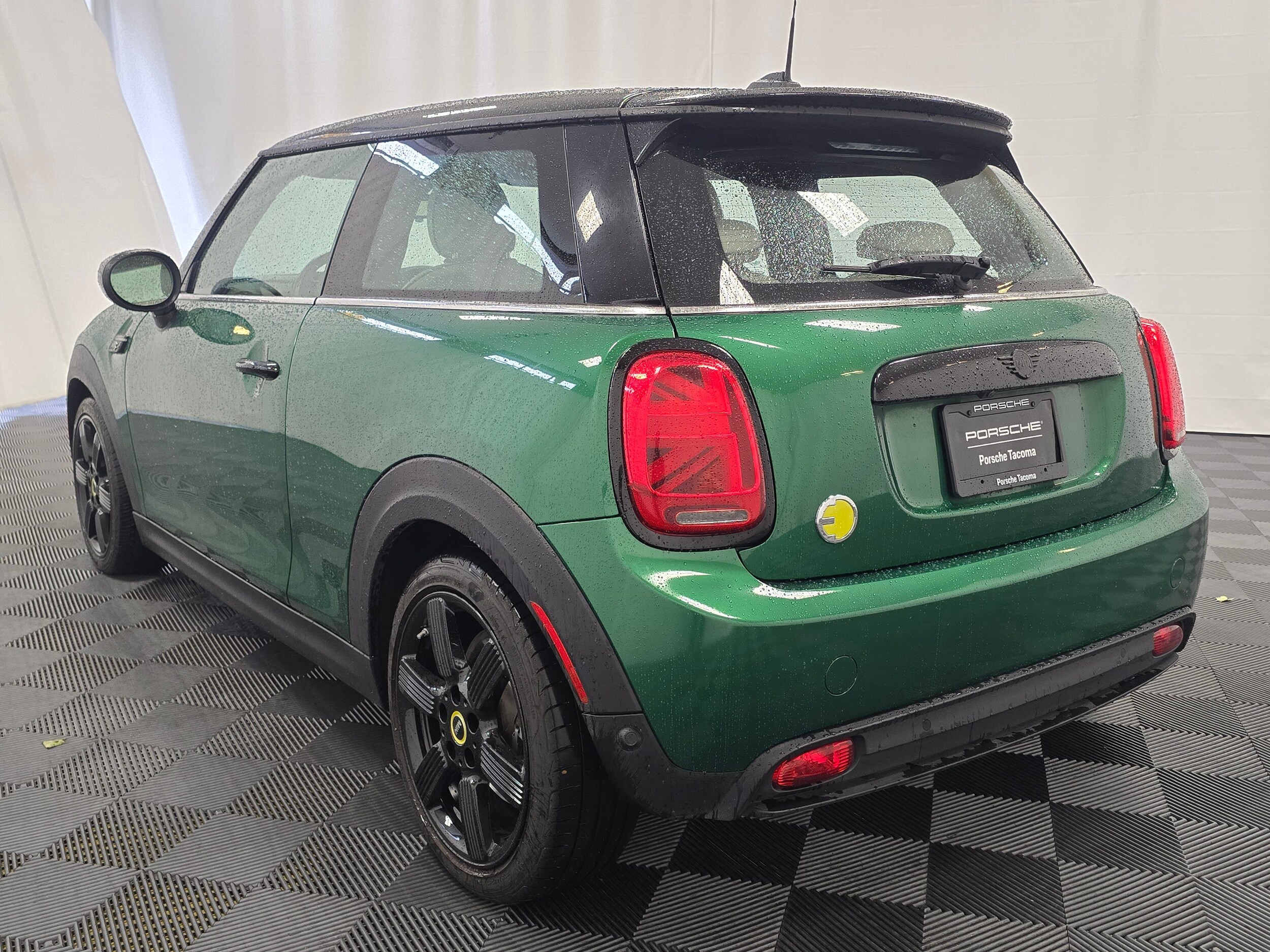 2023 Mini Cooper 2 Door Hardtop SE photo 3