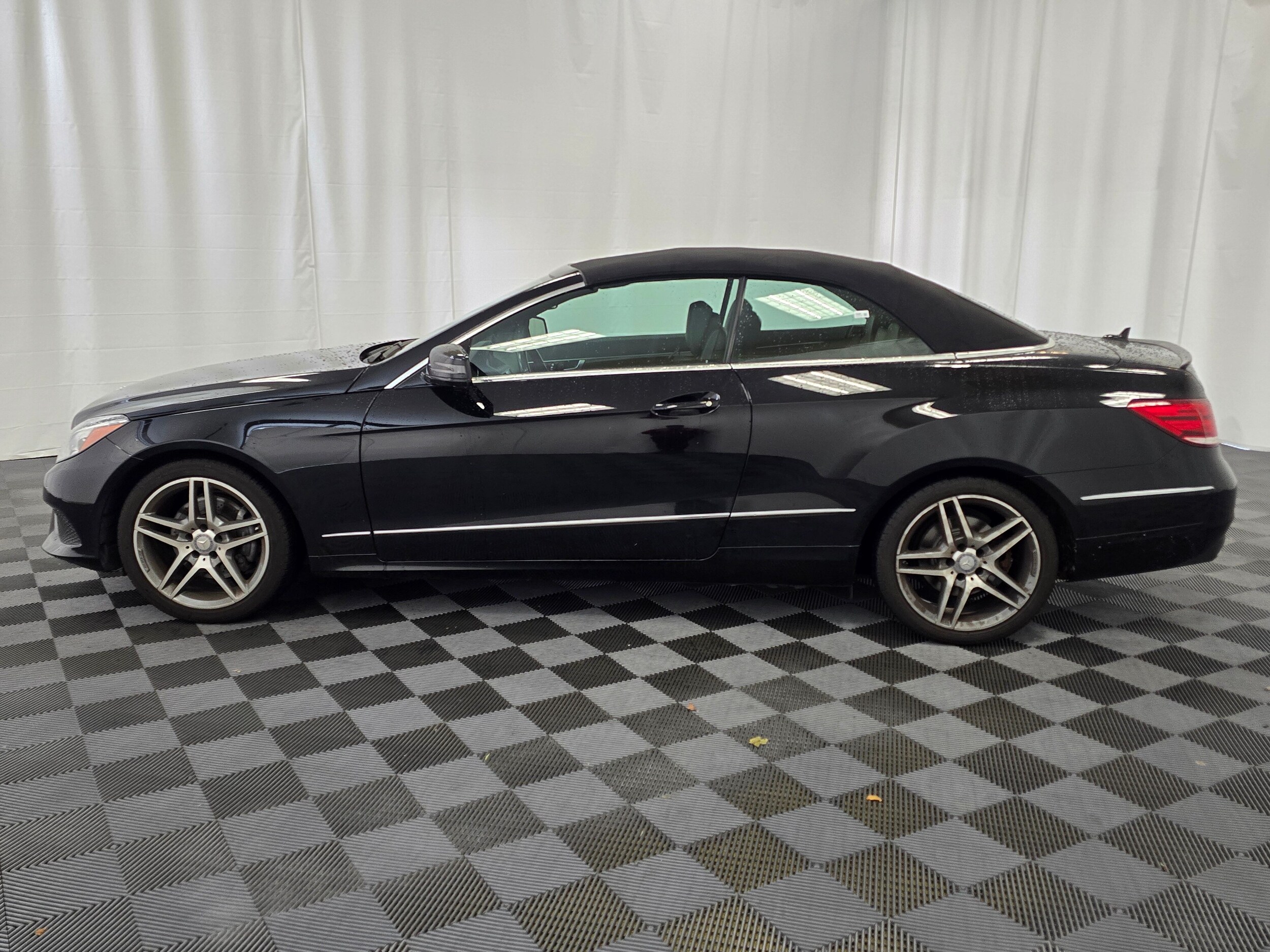2014 Mercedes Benz E 350 photo 2