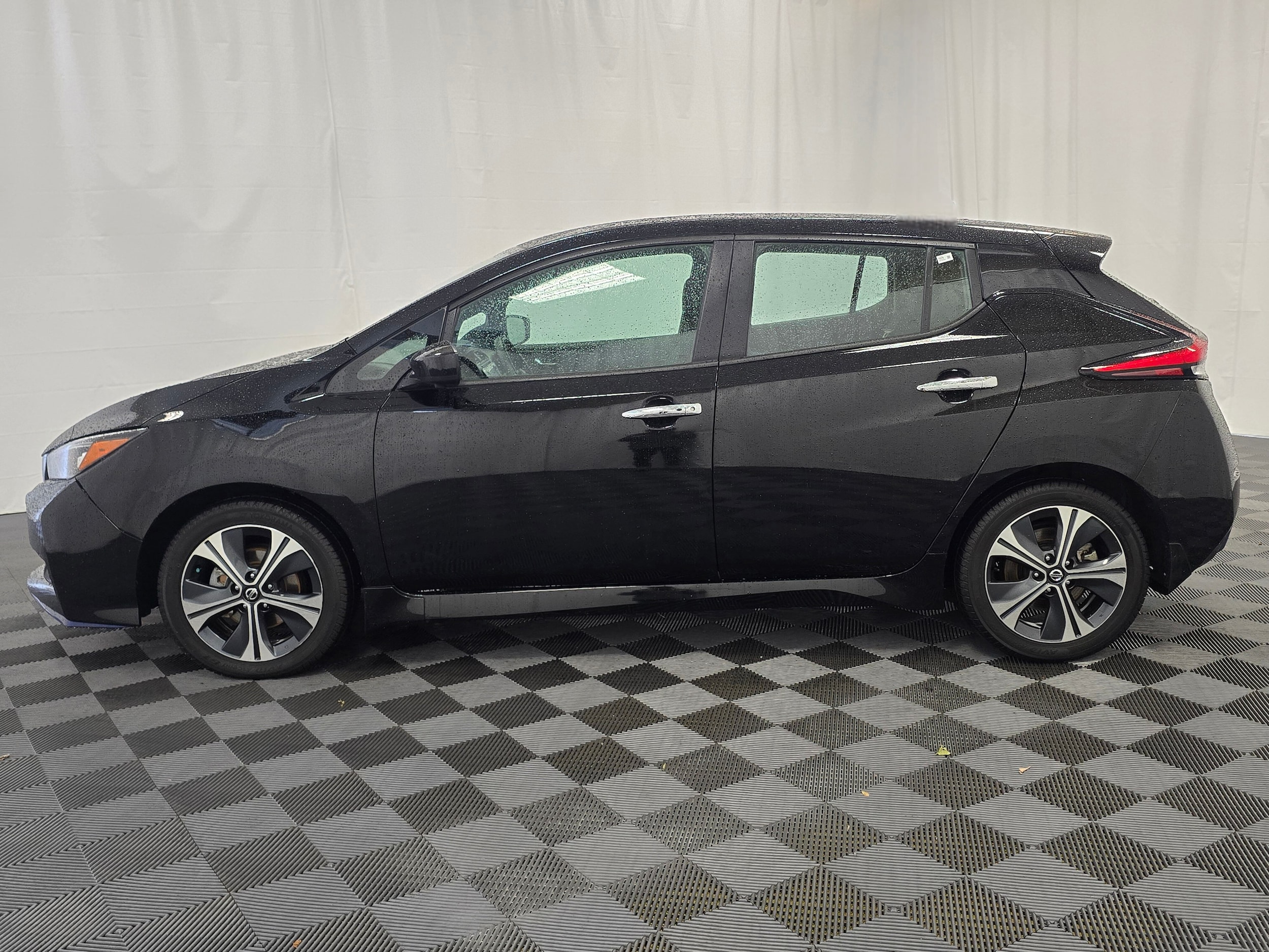 Used 2022 Nissan LEAF SV Plus with VIN 1N4BZ1CV0NC556686 for sale in Fife, WA