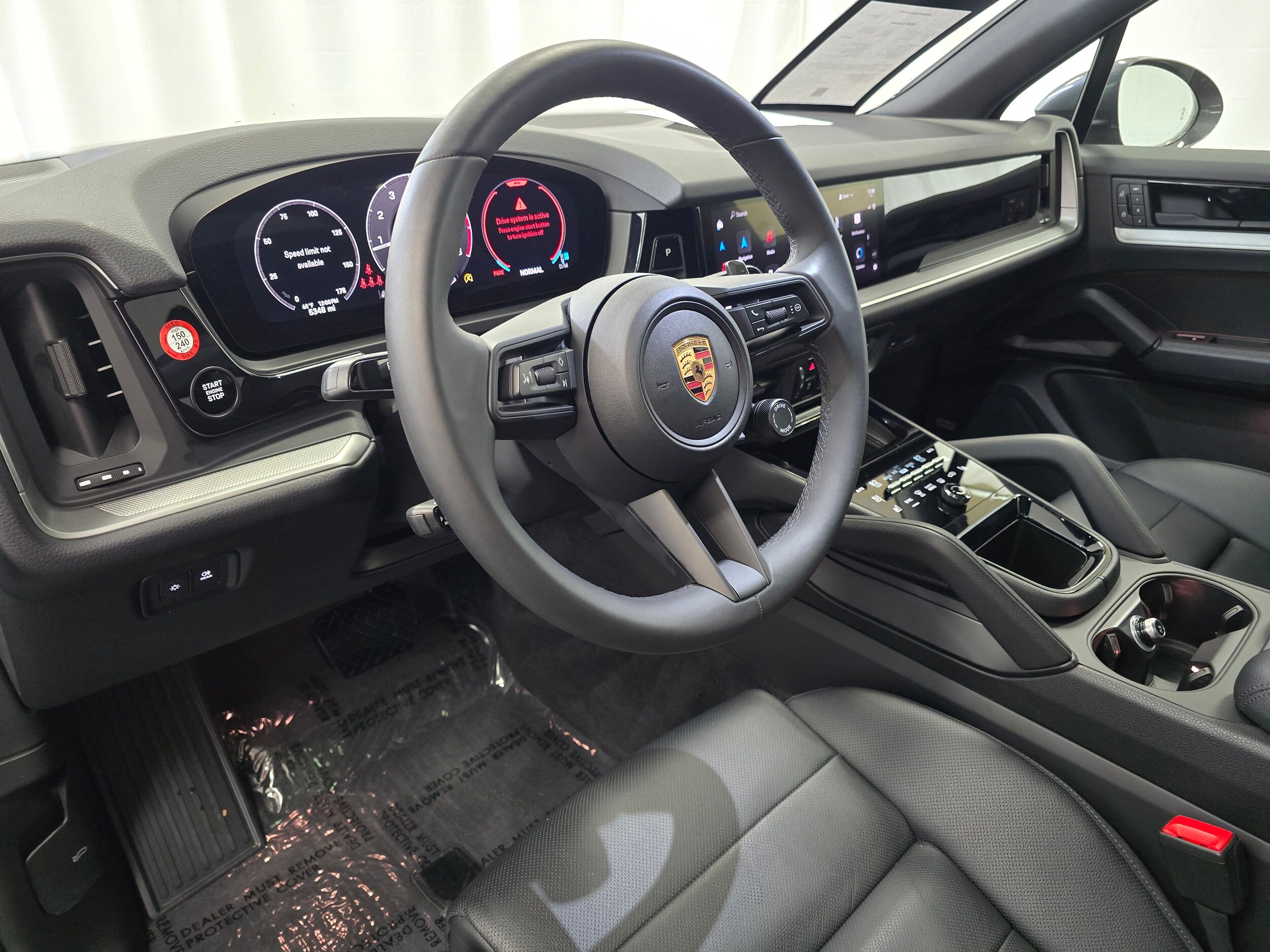 2025 Porsche Cayenne photo 4