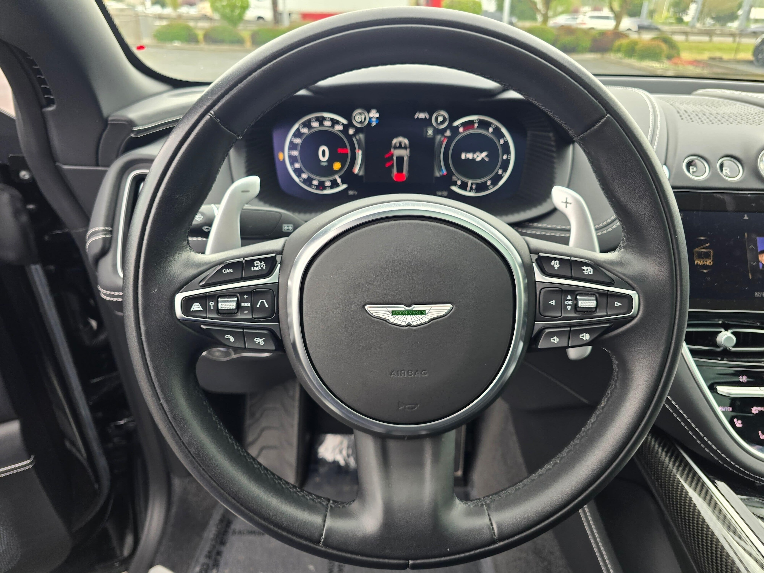 2024 Aston Martin DBX 707 - Photo 12