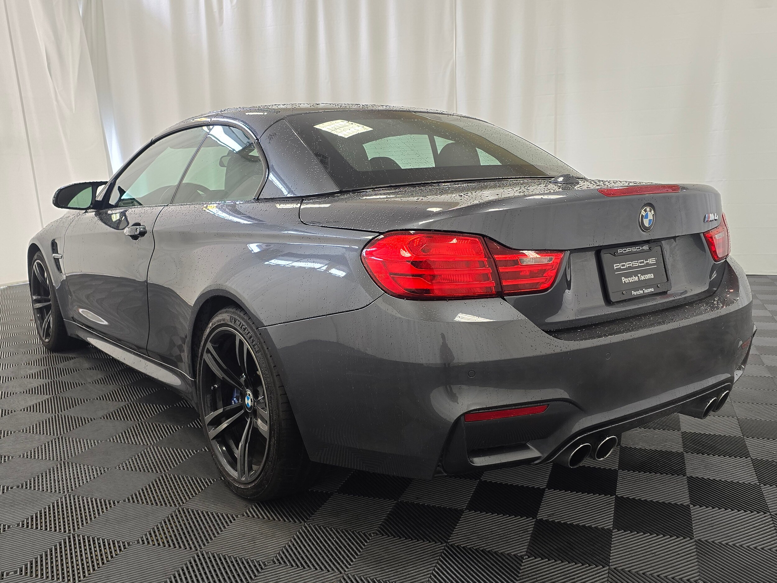 2015 Bmw M4 Convertible photo 3