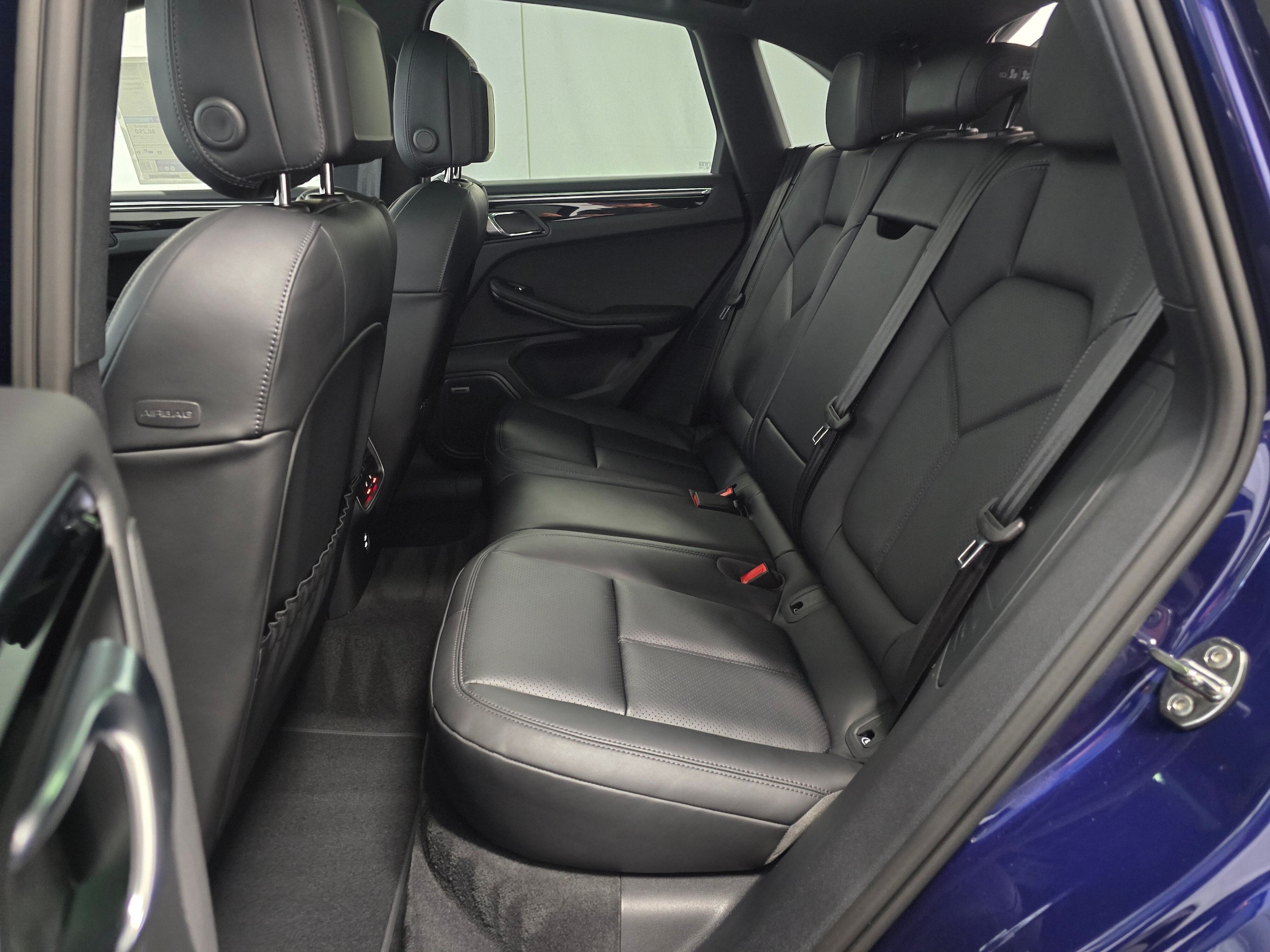 2026 Porsche Macan T - Photo 20