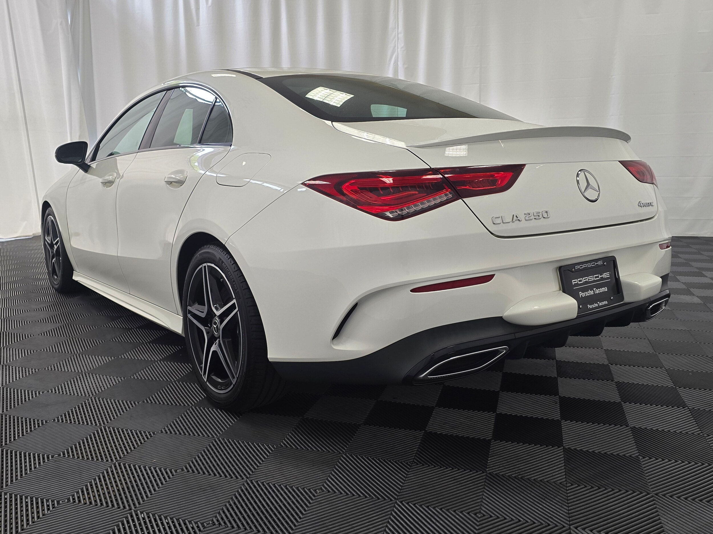 2020 Mercedes Benz CLA 250 4MATIC photo 3