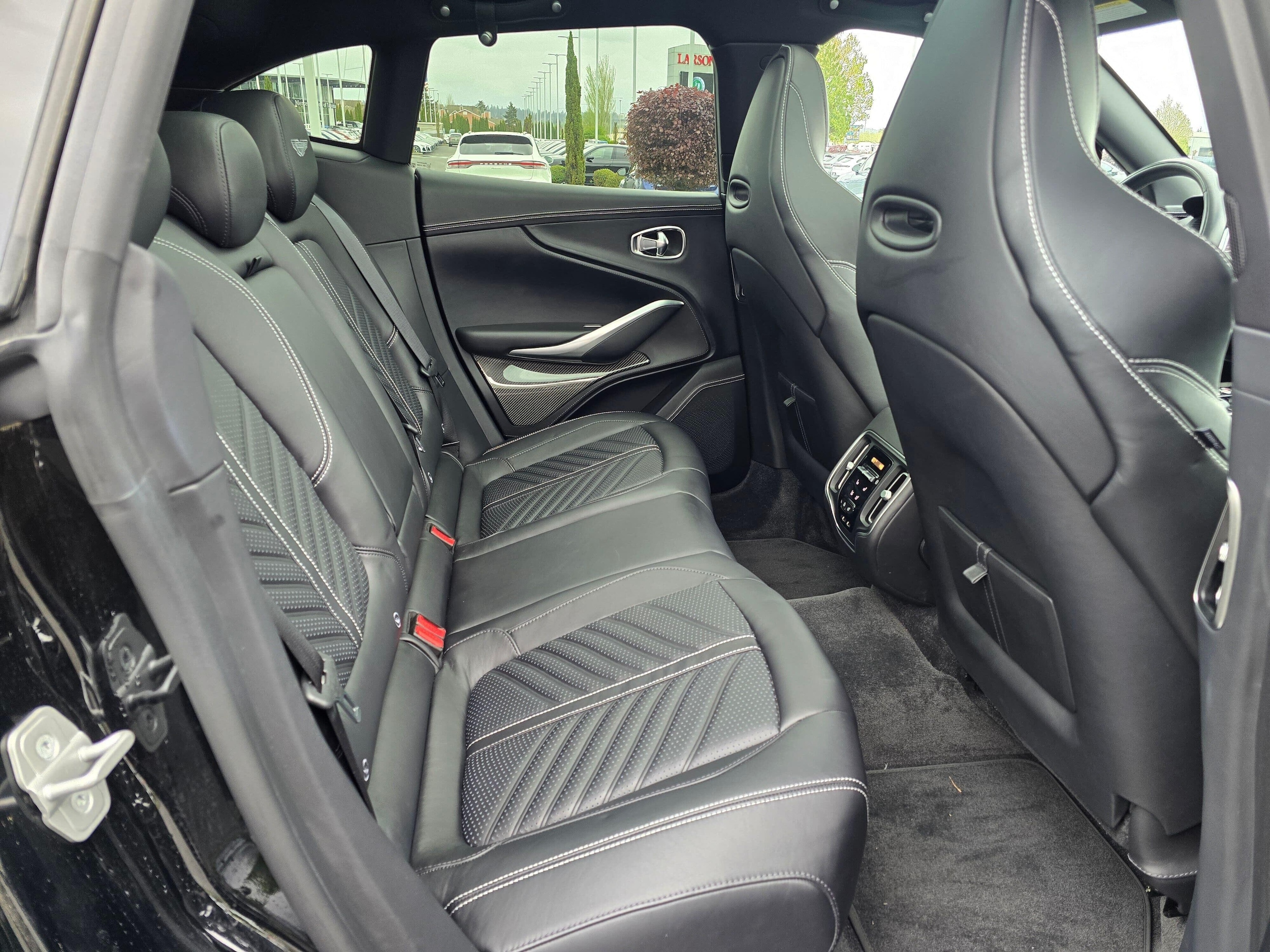 2024 Aston Martin DBX 707 - Photo 23