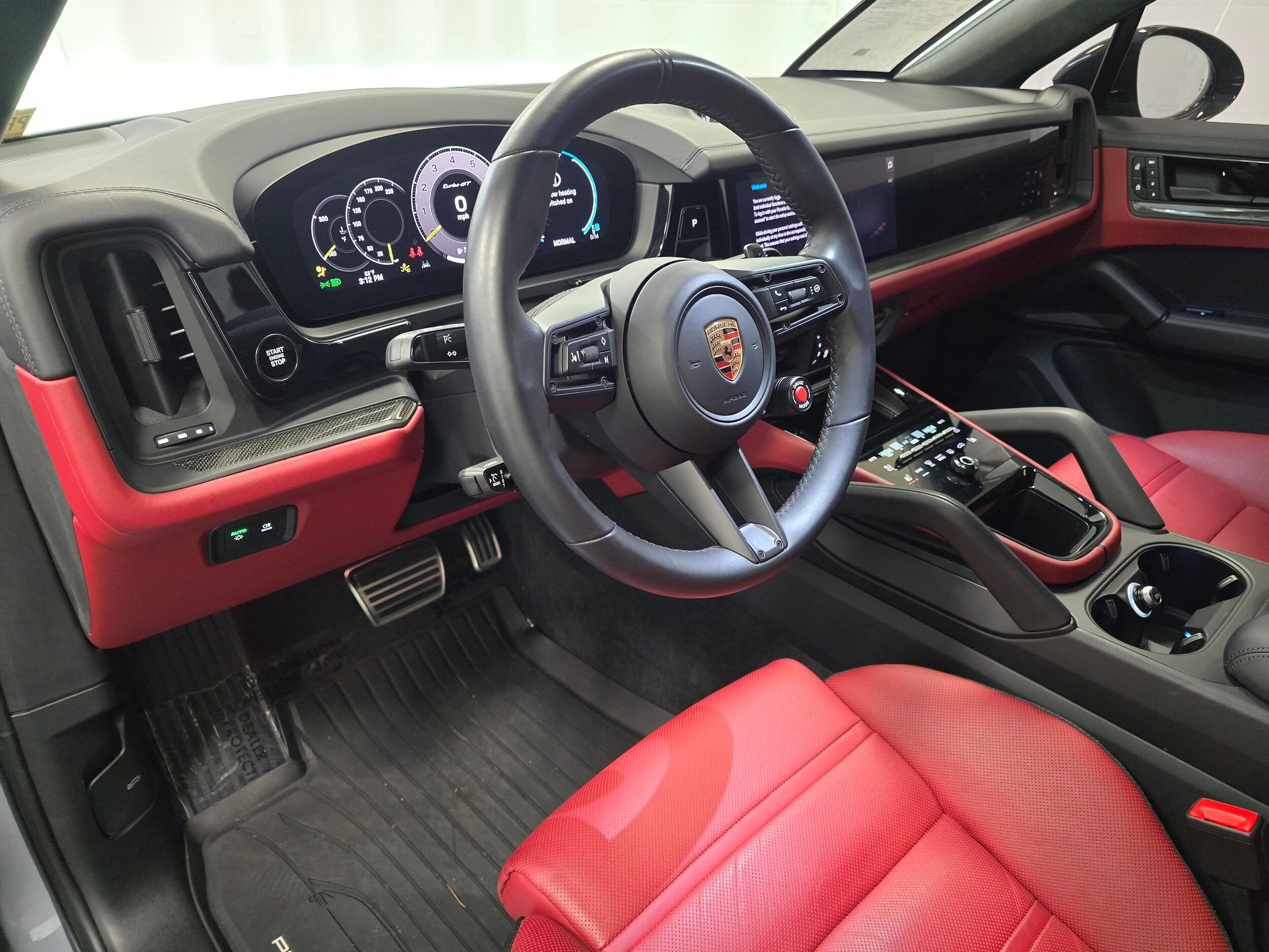 2024 Porsche Cayenne Coupe Turbo GT photo 4