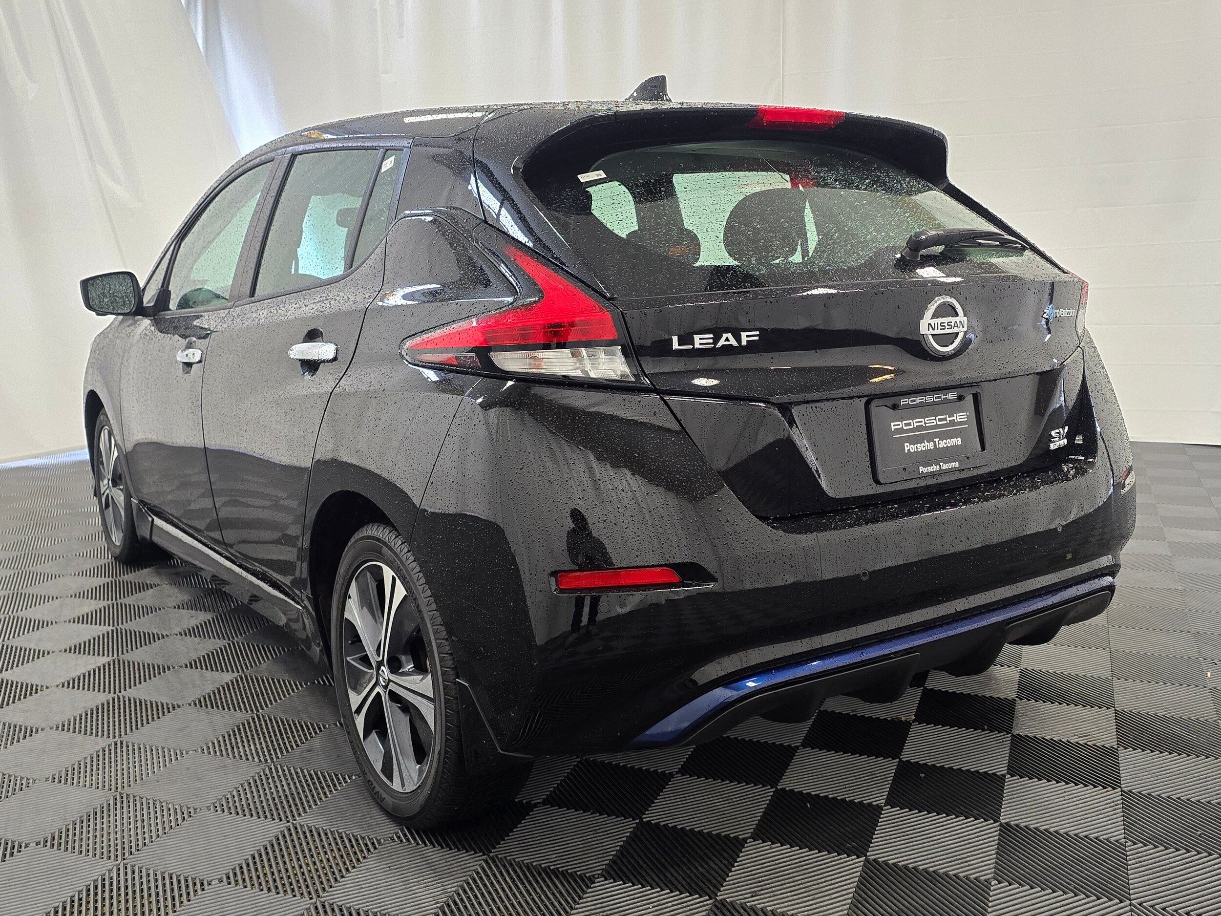 2022 Nissan Leaf SV Plus photo 3