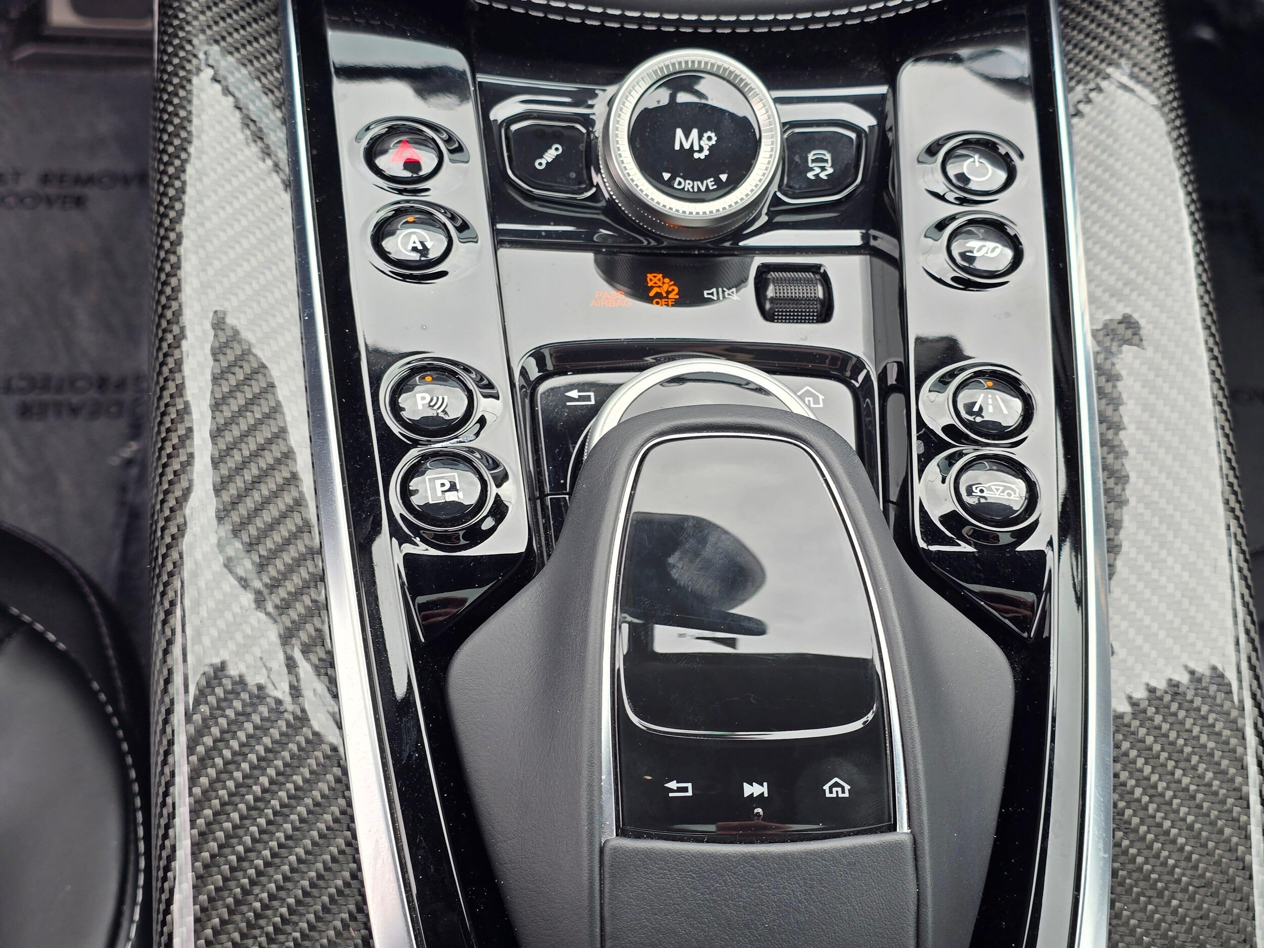 2024 Aston Martin DBX 707 - Photo 14