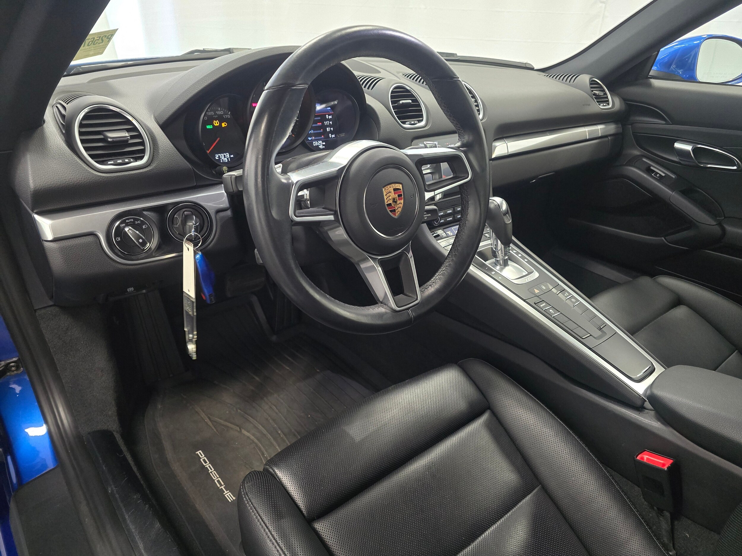 2018 Porsche Cayman photo 4