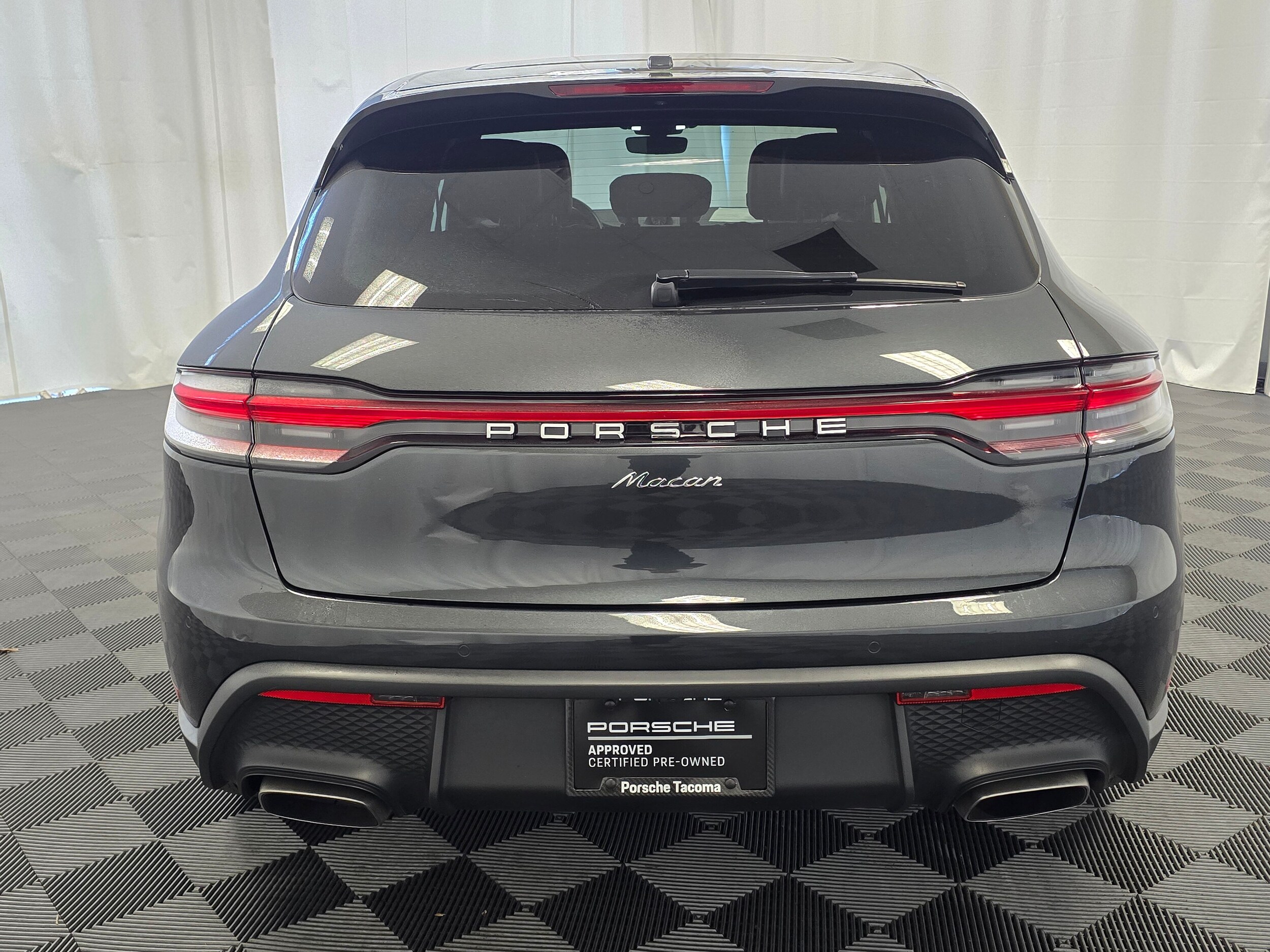 2025 Porsche Macan - Photo 6