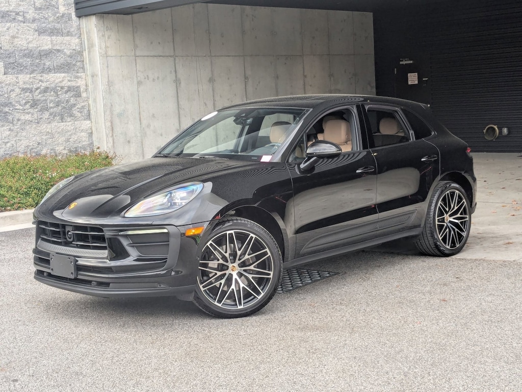 Certified 2023 Porsche Macan  SUV