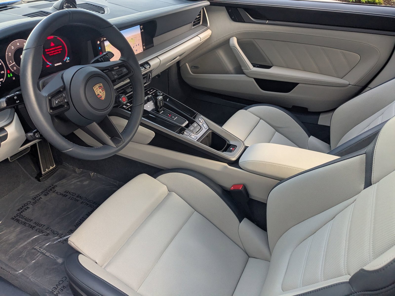 2025 Porsche 911 Coupe photo 4
