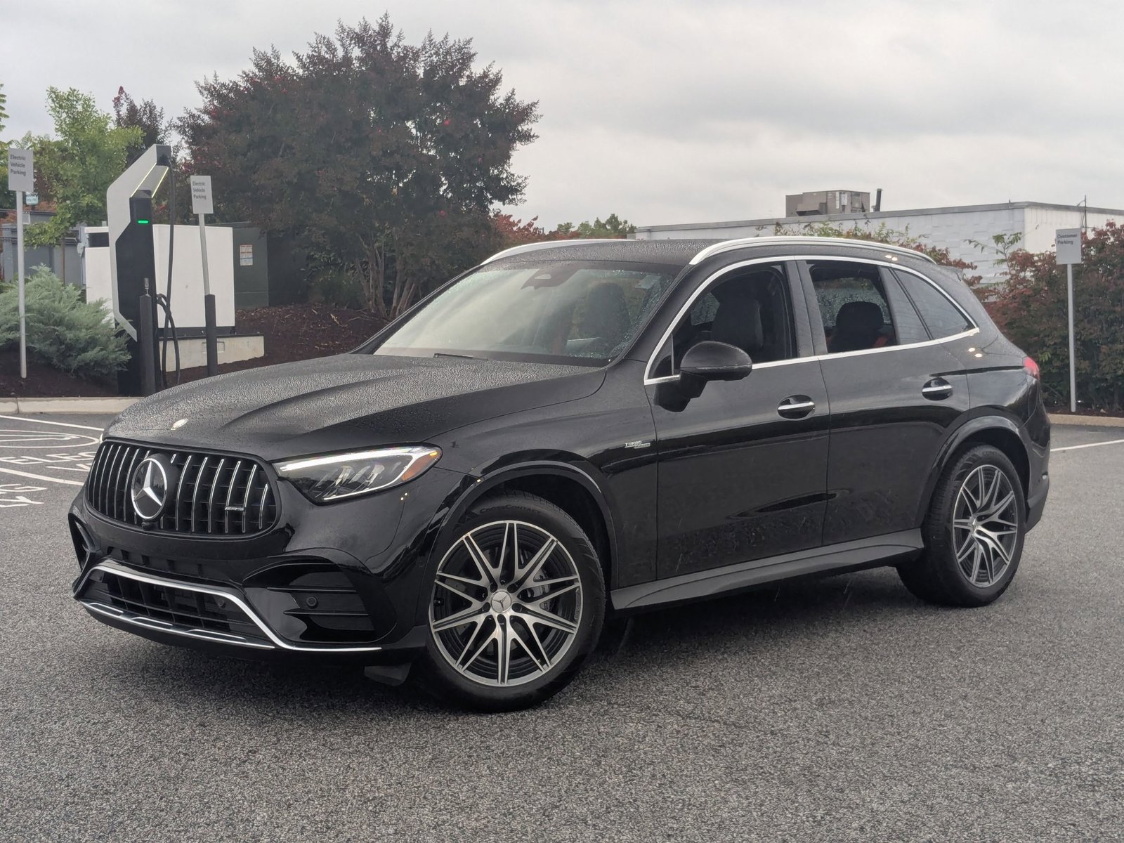 2025 Mercedes-Benz GLC