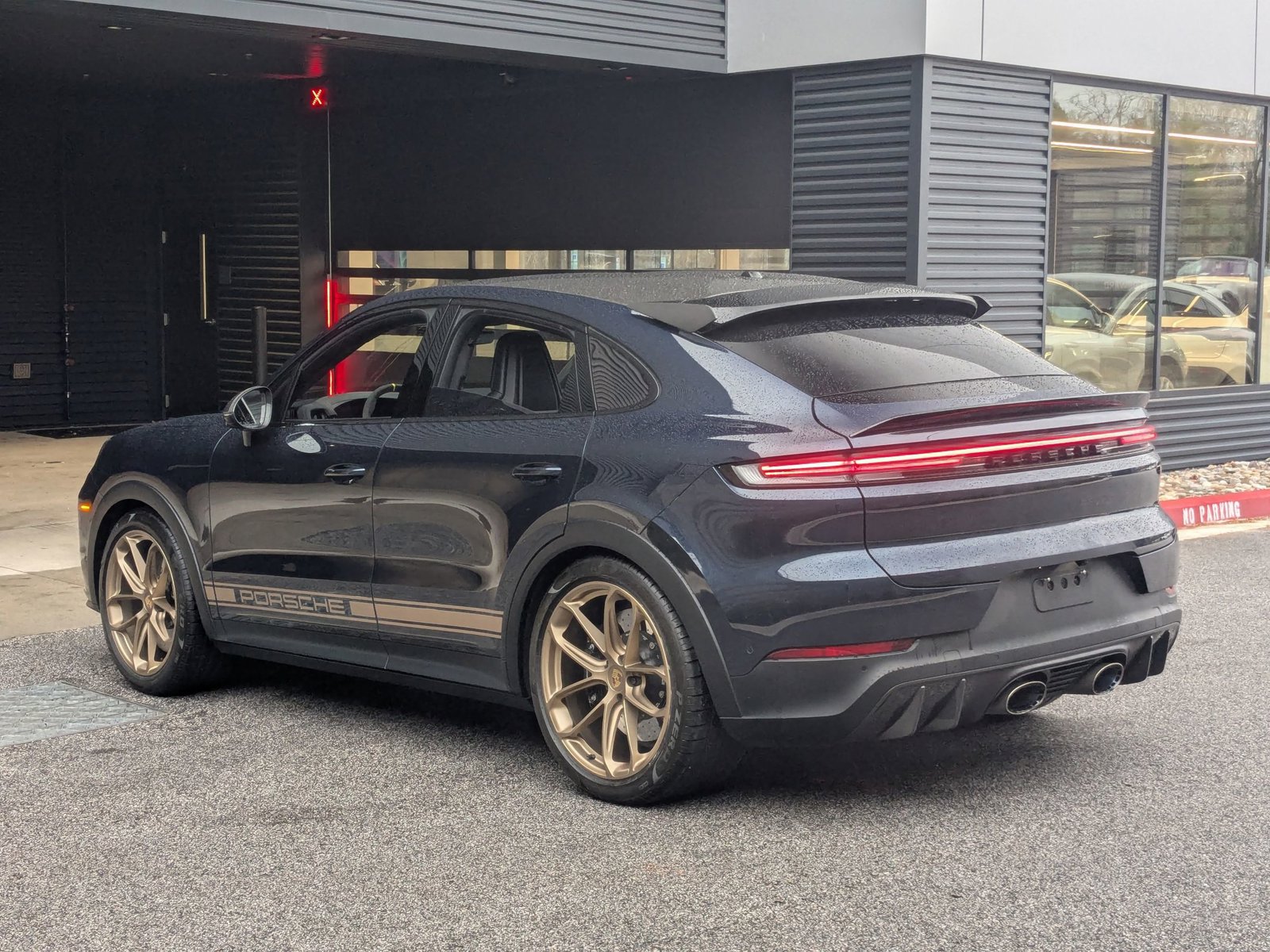 2024 Porsche Cayenne Coupe Turbo GT photo 2