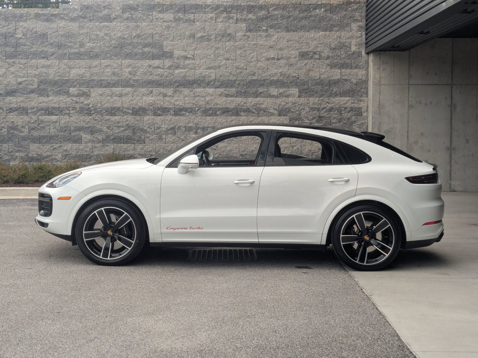 Certified 2022 Porsche Cayenne Coup Turbo with VIN WP1BF2AY8NDA58119 for sale in Cockeysville, MD