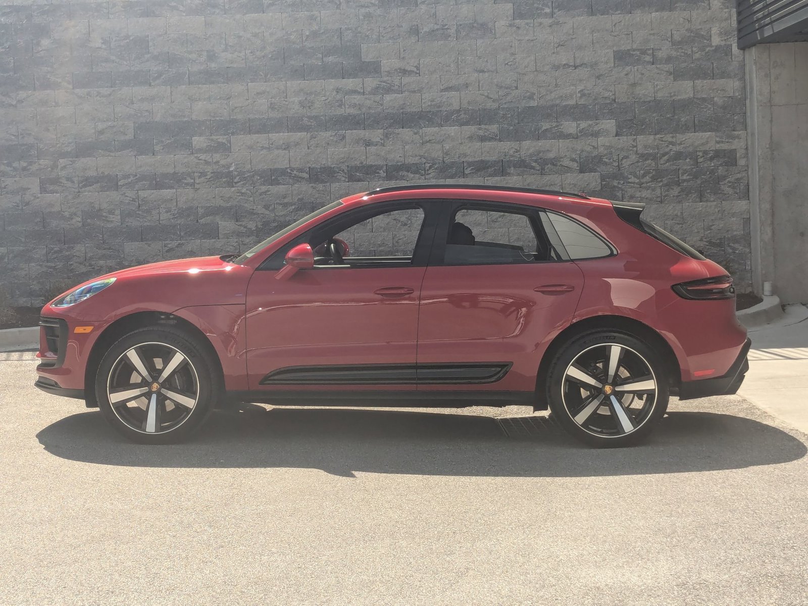 Certified 2025 Porsche Macan Base with VIN WP1AA2A55SLB00697 for sale in Cockeysville, MD