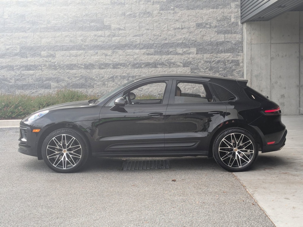Certified 2023 Porsche Macan  SUV