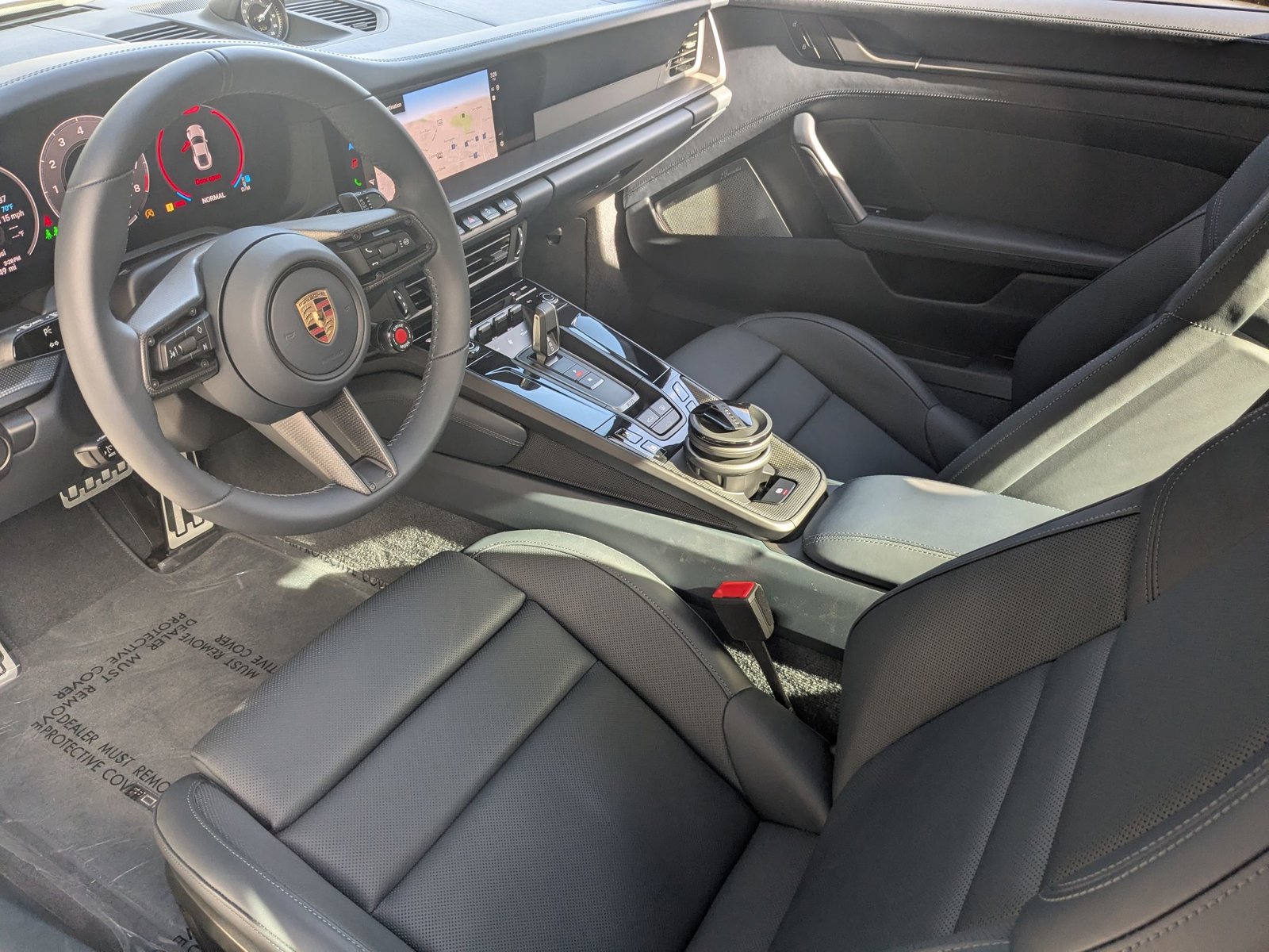 2025 Porsche 911 GTS photo 4