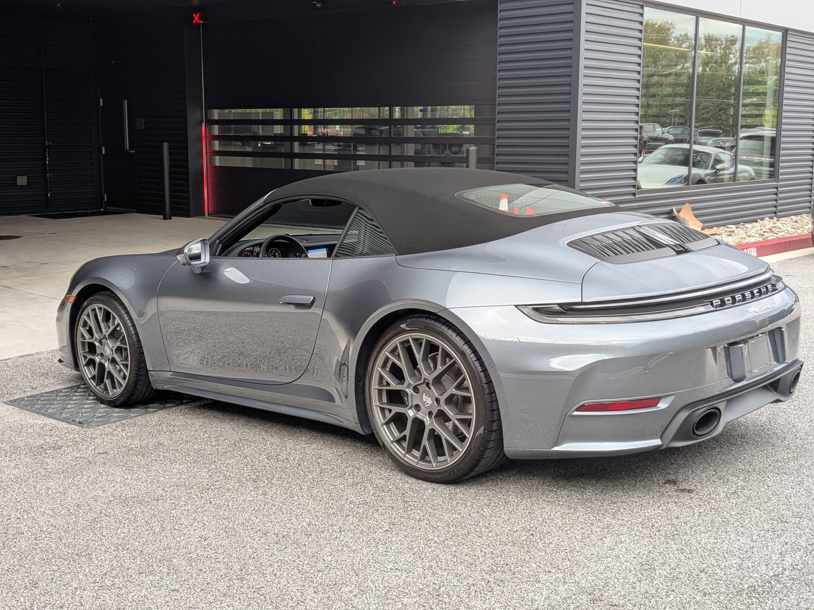 2025 Porsche 911 Cabriolet photo 3