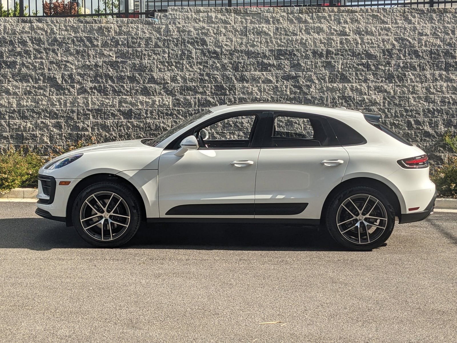 Certified 2025 Porsche Macan Base with VIN WP1AA2A58SLB00323 for sale in Cockeysville, MD