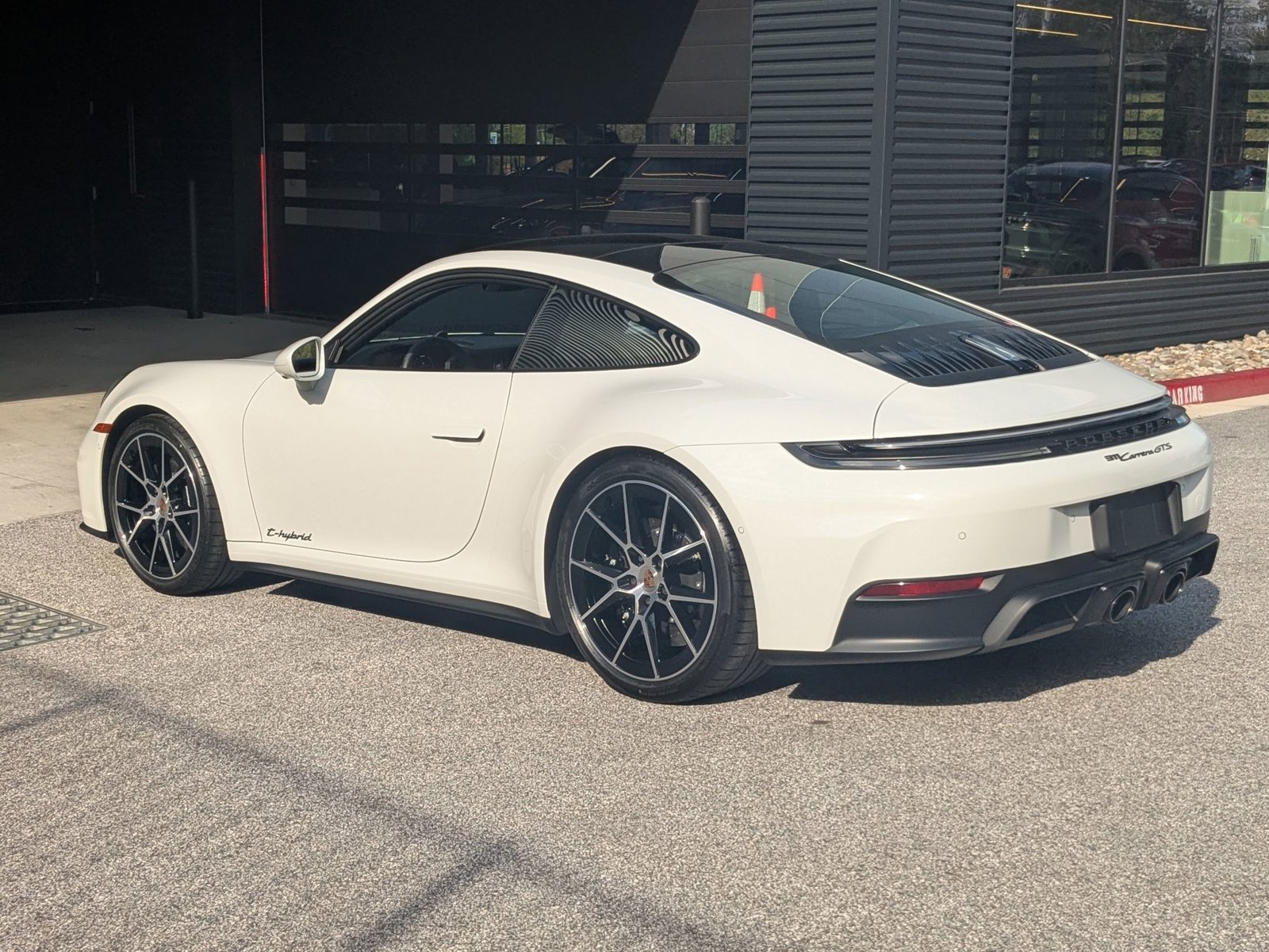 2025 Porsche 911 GTS photo 3