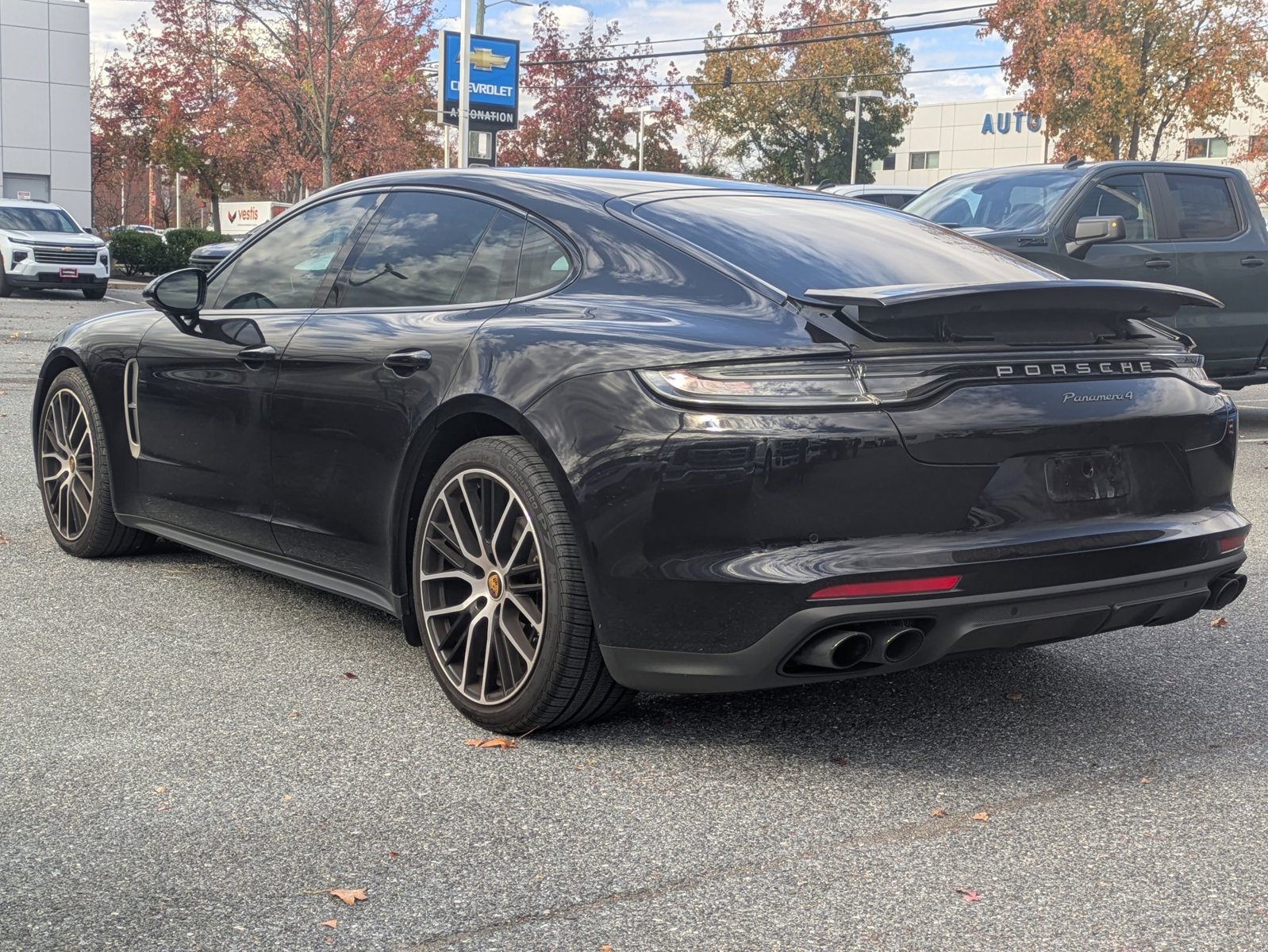 2023 Porsche Panamera 4 Platinum photo 3