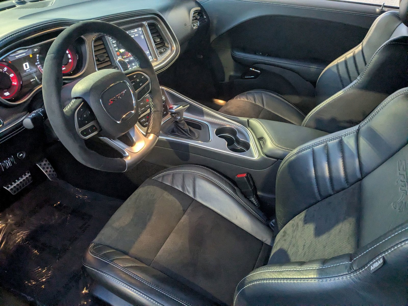 2022 Dodge Challenger SRT8 Hellcat Redeye photo 4