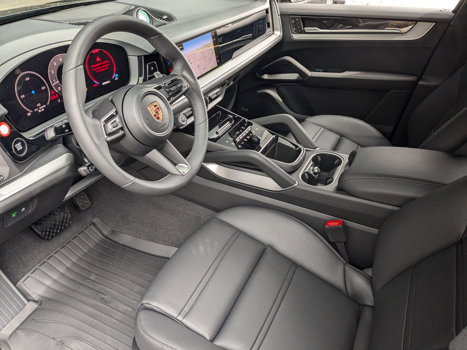 2025 Porsche Cayenne Coupe photo 4