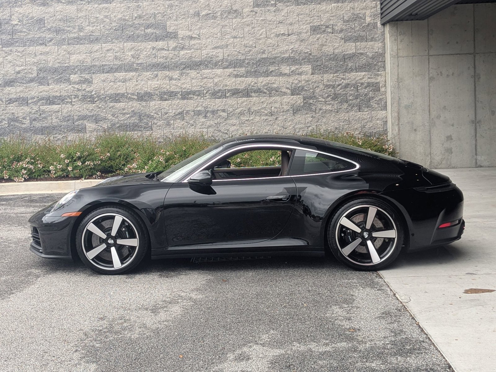 2025 Porsche 911 S Coupe photo 2