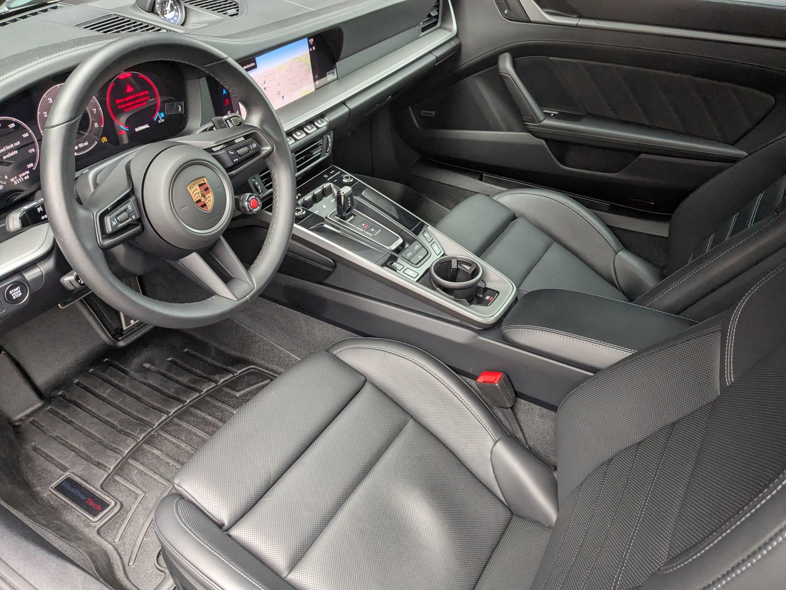 2025 Porsche 911 Cabriolet photo 4