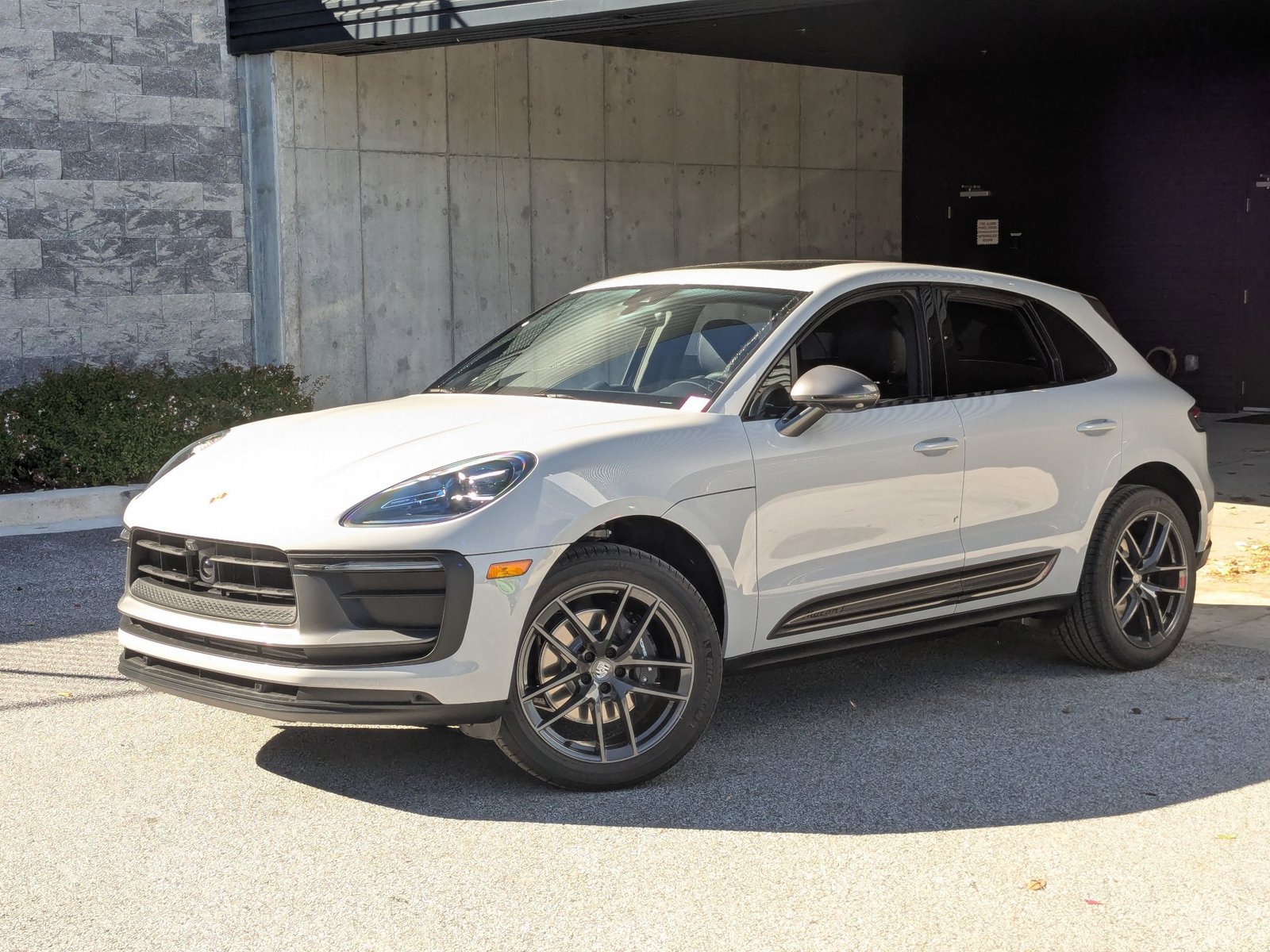 2026 Porsche Macan T