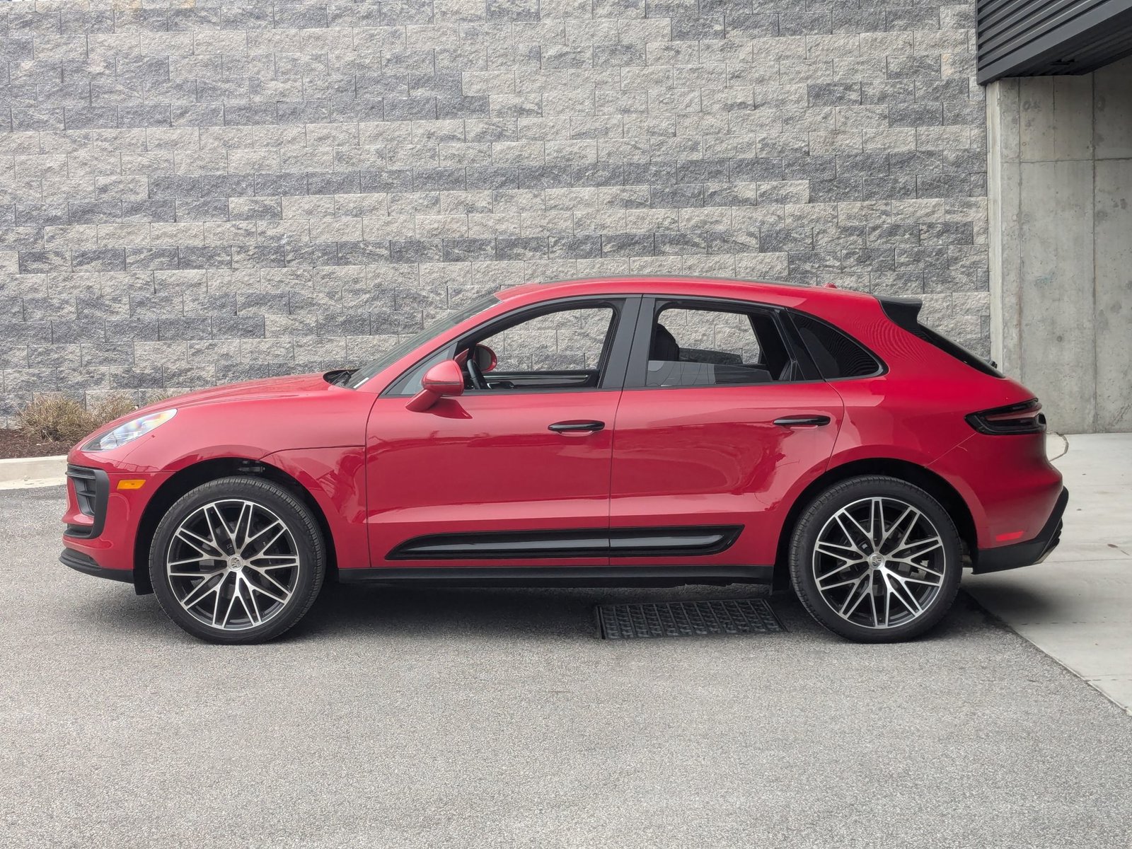 Certified 2024 Porsche Macan Base with VIN WP1AA2A5XRLB13813 for sale in Cockeysville, MD