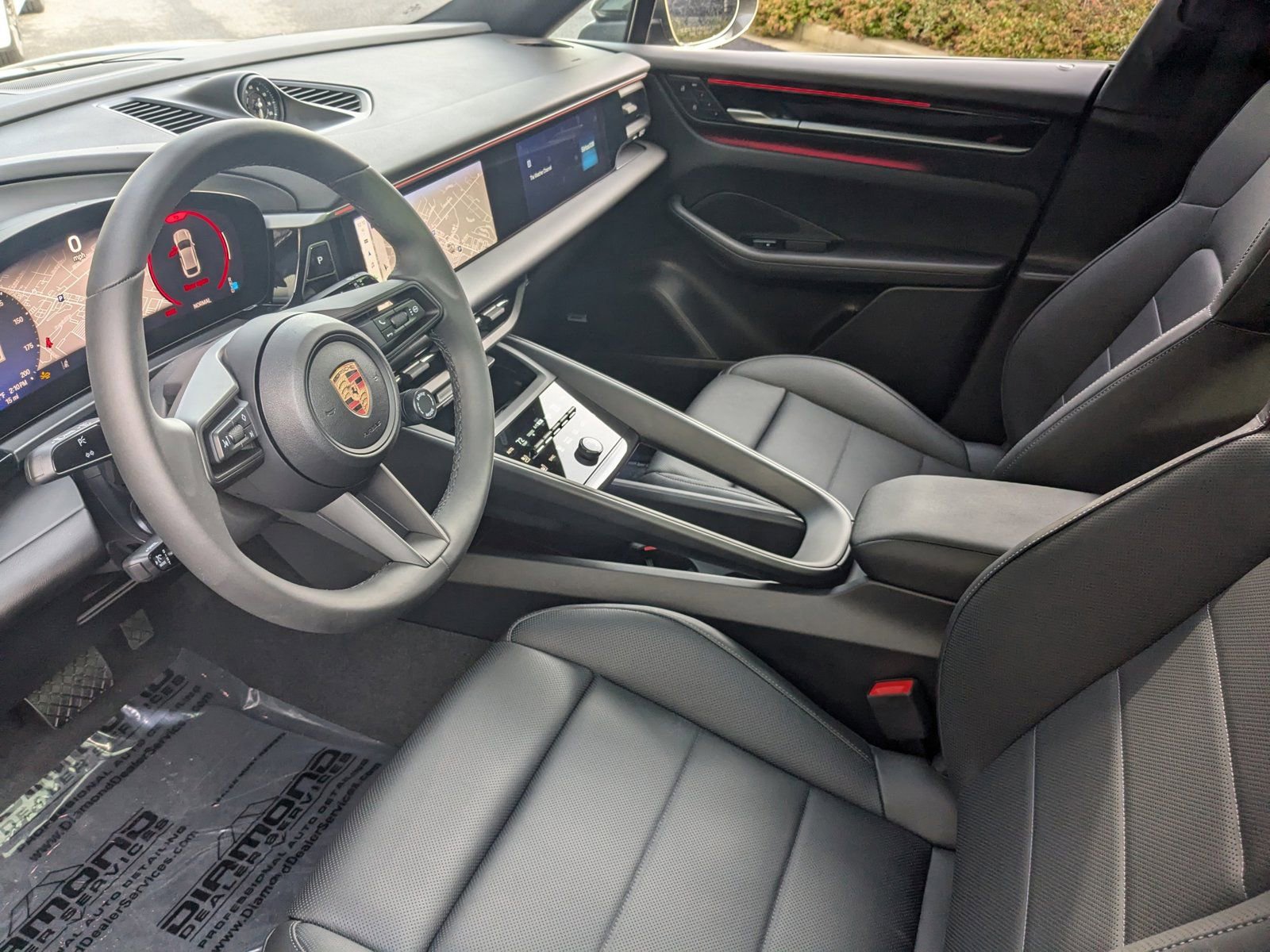 2024 Porsche Macan Electric 4 photo 4