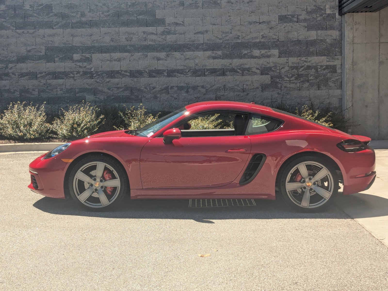 2025 Porsche Cayman S photo 2