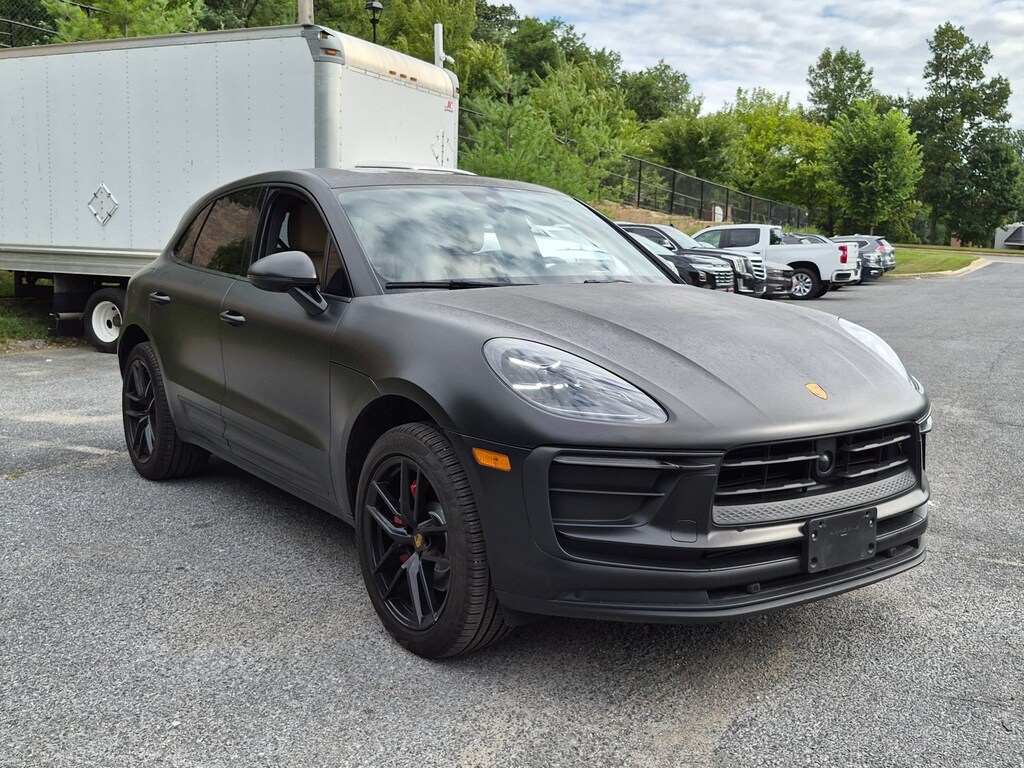 Used 2023 Porsche Macan Sport Utility