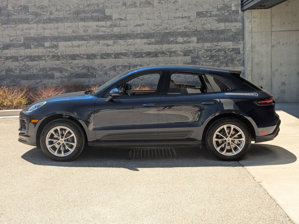 Used 2023 Porsche Macan Sport Utility