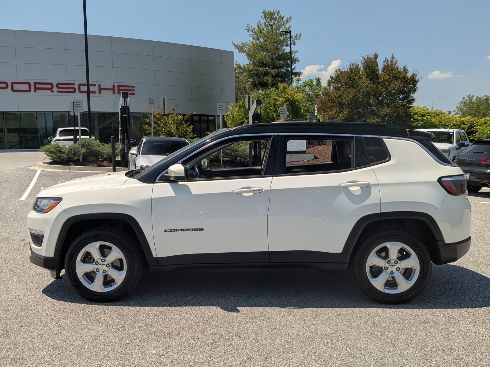Used 2018 Jeep Compass Latitude with VIN 3C4NJDBB5JT314613 for sale in Towson, MD